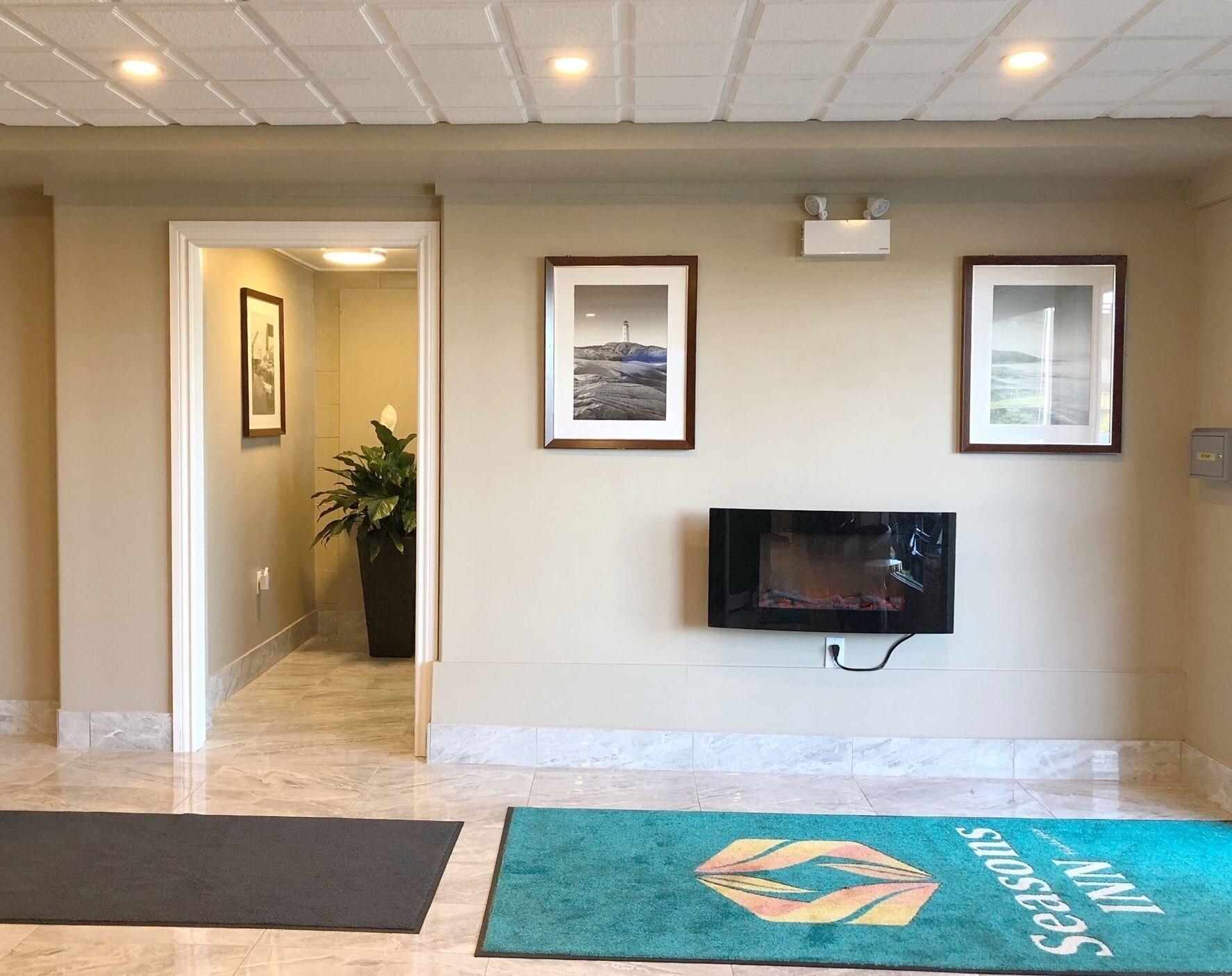 Vista Lobby Seasons Inn Halifax