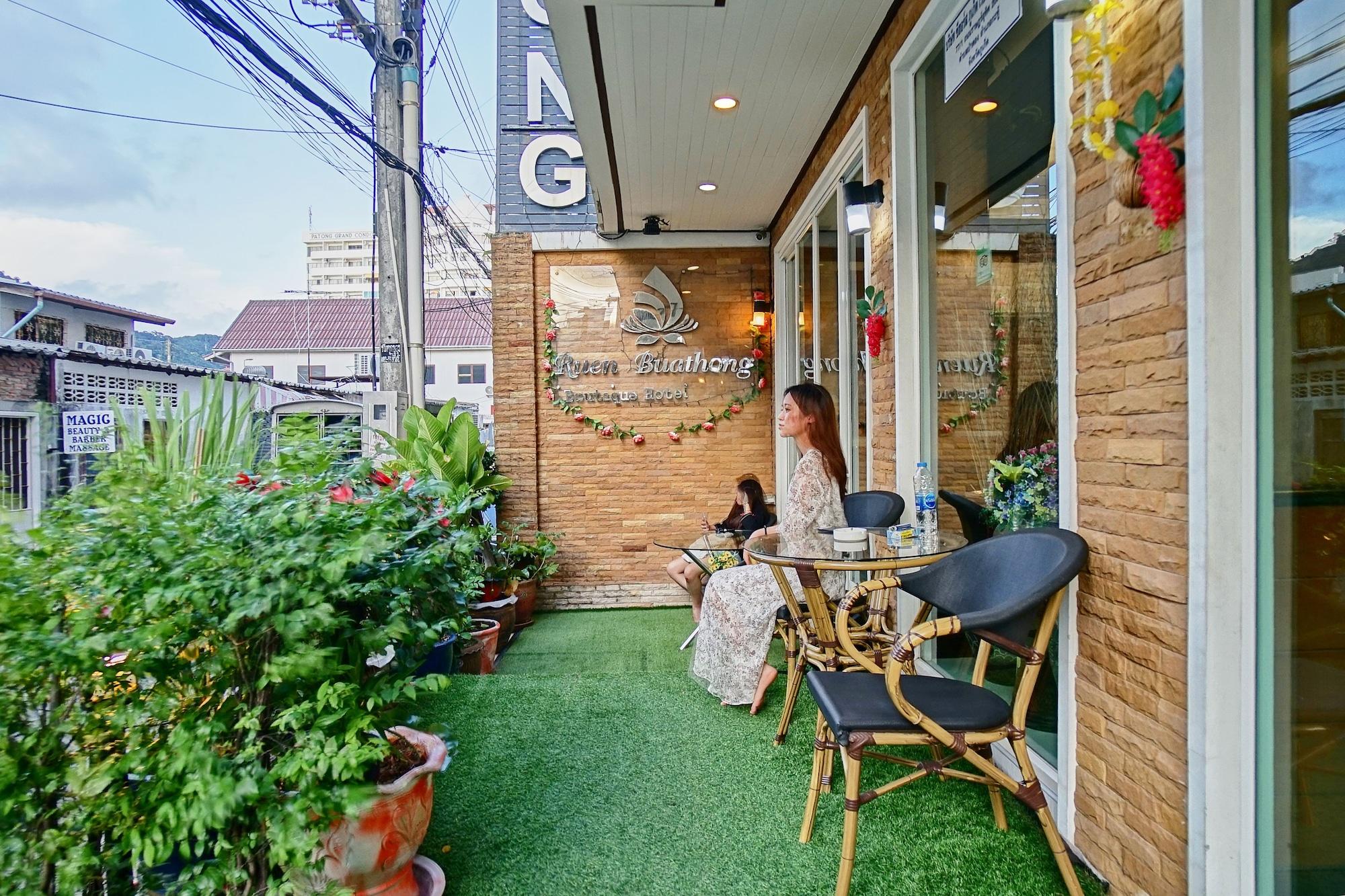 Varios Ruen Buathong Boutique Hotel