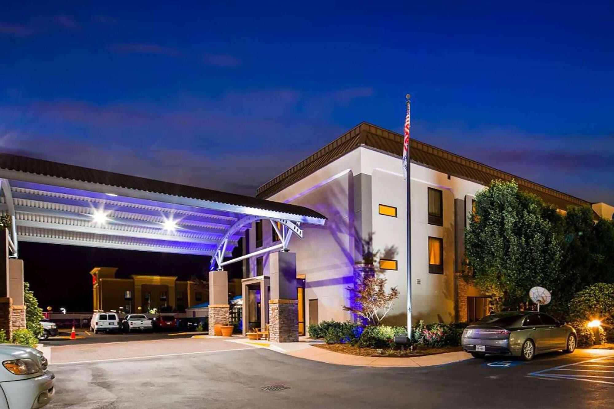 Varios Days Inn by Wyndham Laurel MS