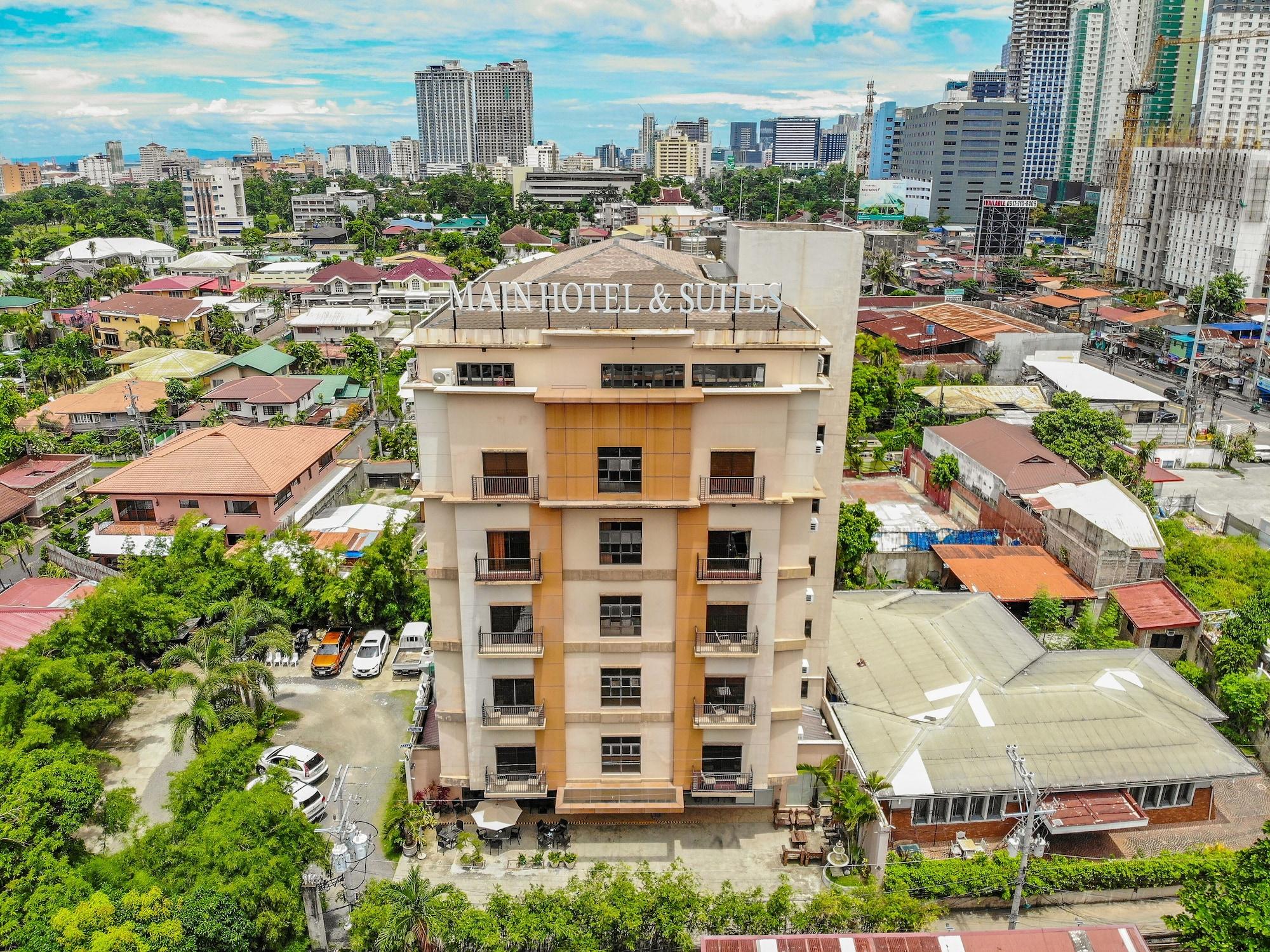 Varios Main Hotel & Suites