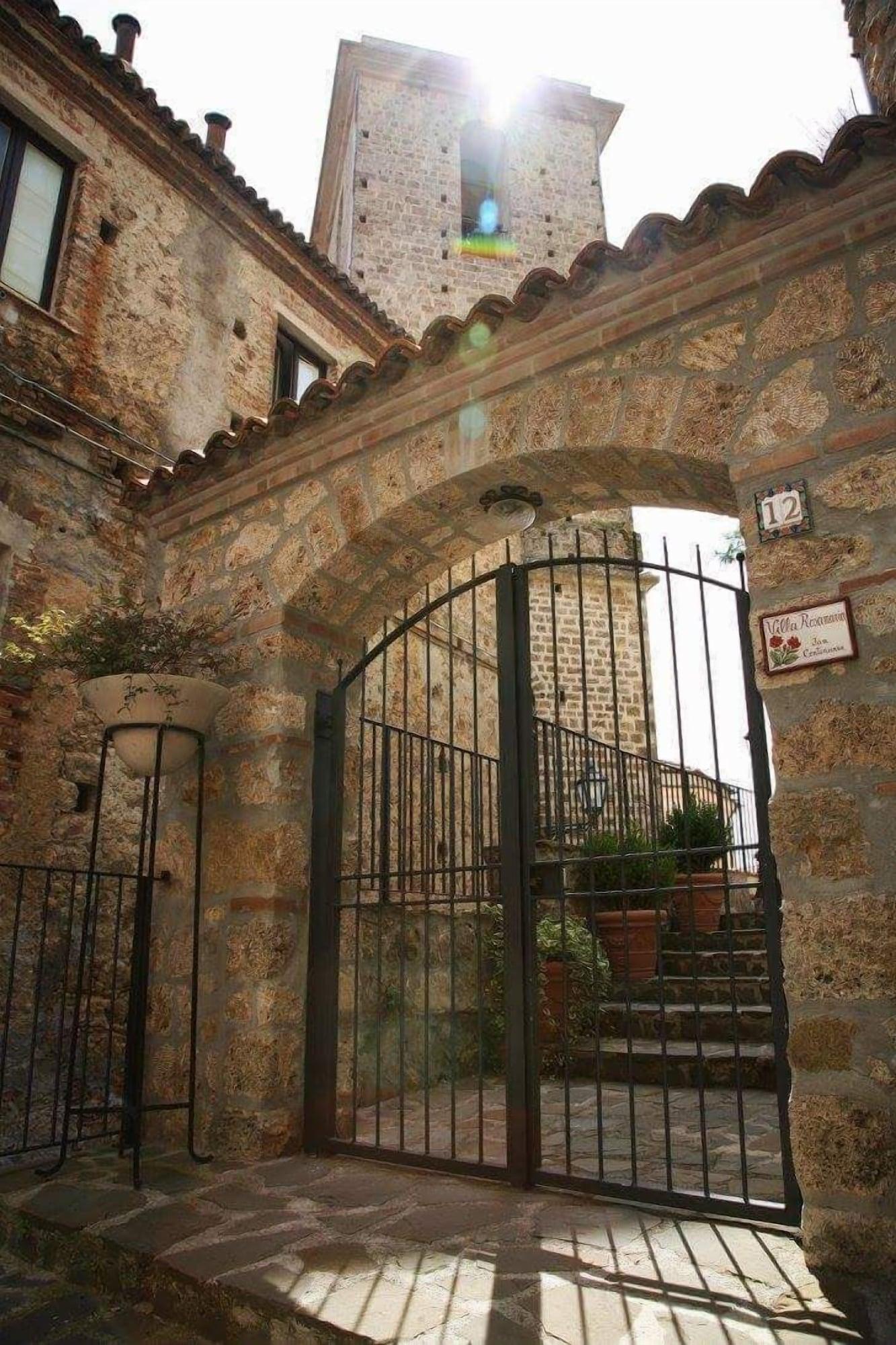 Vista Exterior Villa RosaMaria