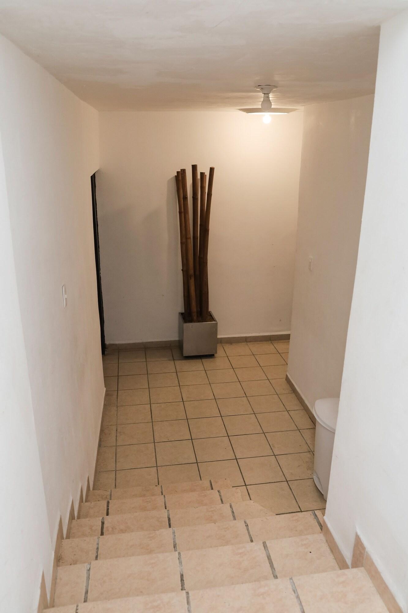 Varios ANTIQUE Guest House Fundidora