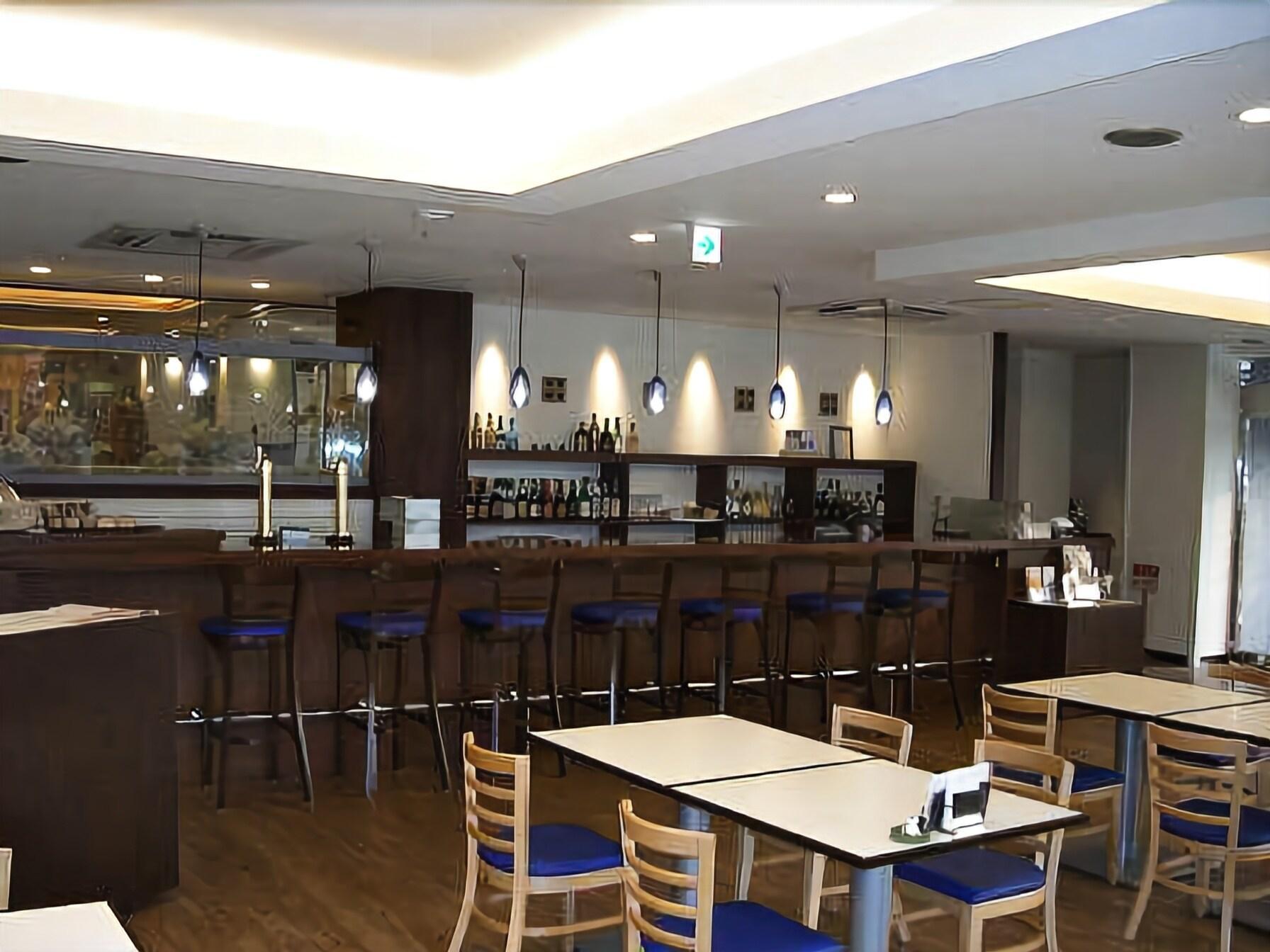 Bar/Salón Granview Ishigaki