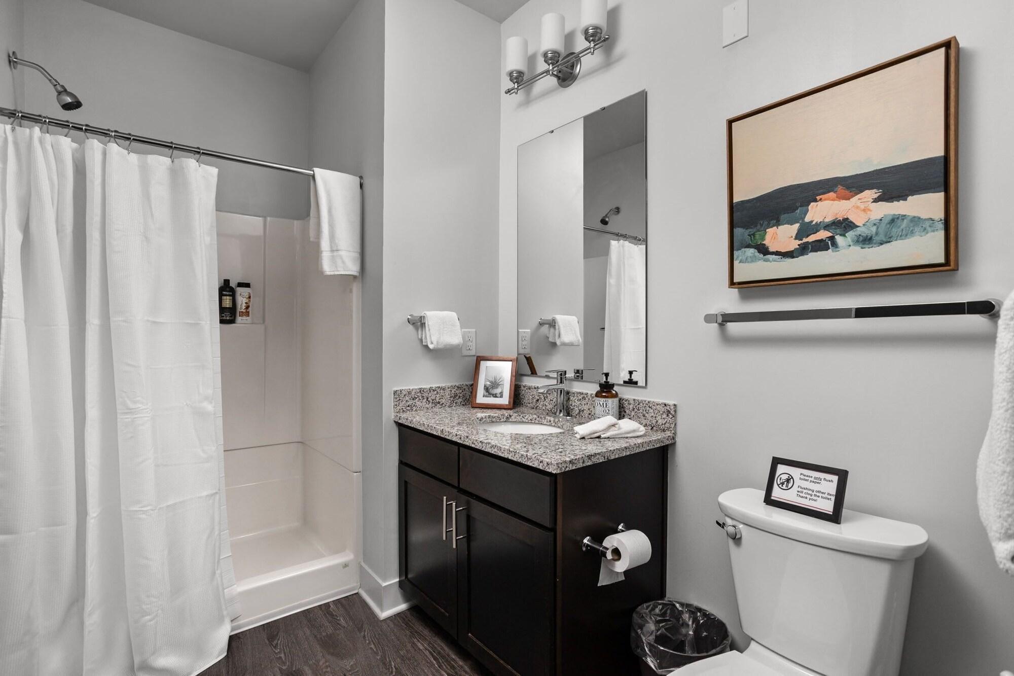 Equipamiento de Habitación Cozysuites Stylish 4BR the heart of Nora