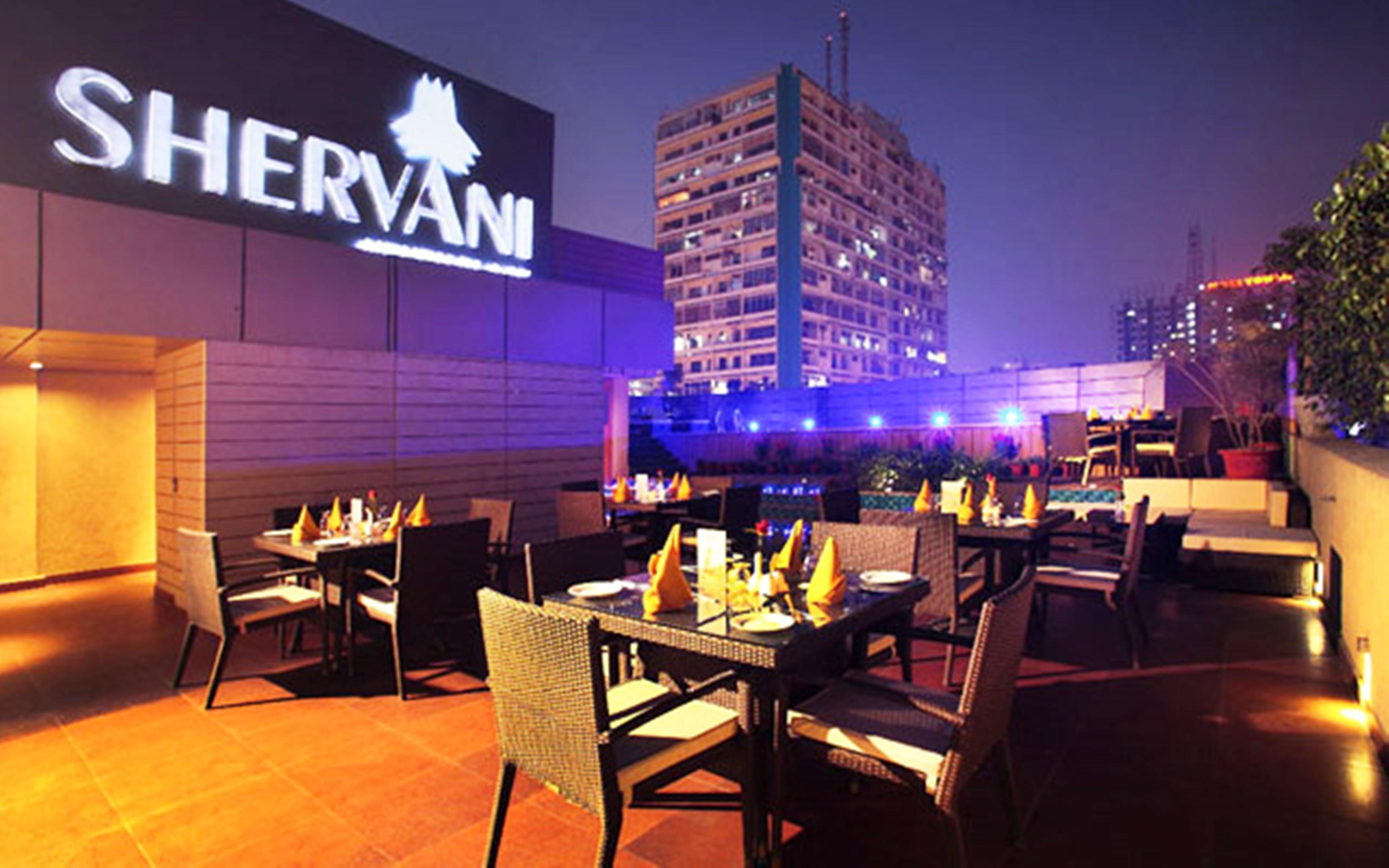 Bar/Salón Shervani Hotel Nehru Place