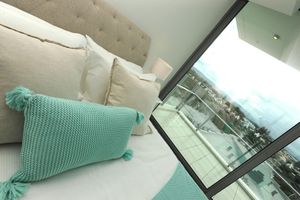Alquiler Vacacional - Modern Apartment with Resort Style Living