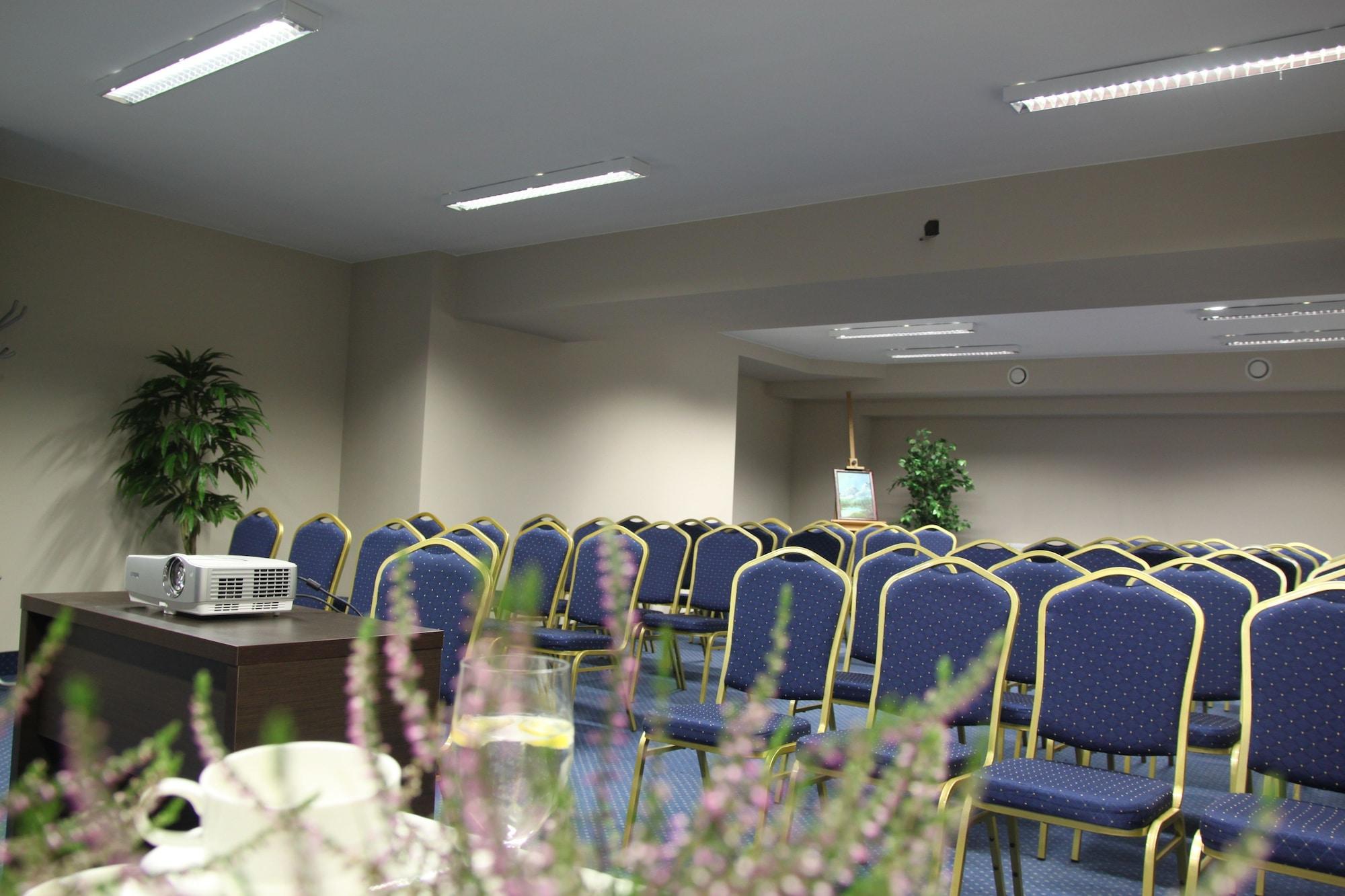 Sala de Reuniones Zajazd Mazowsze