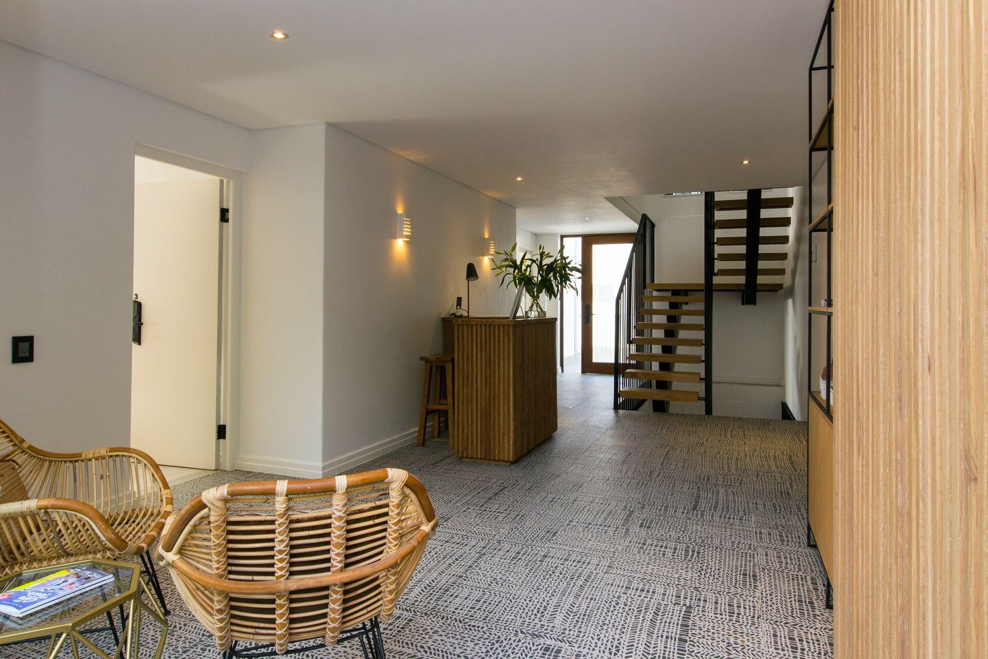 Vista Lobby Central Beach Villas