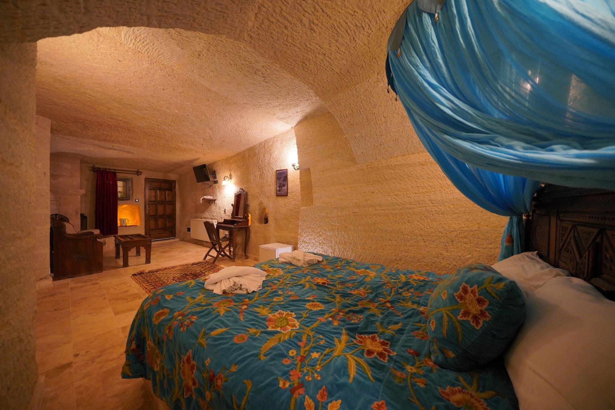 Varios Travel Inn Cave Hotel