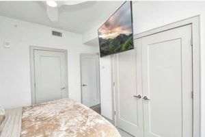 Alquiler Vacacional - 2-bedroom condo in Heart of Texas Medical Center w/ fitness, rooftop pool & more