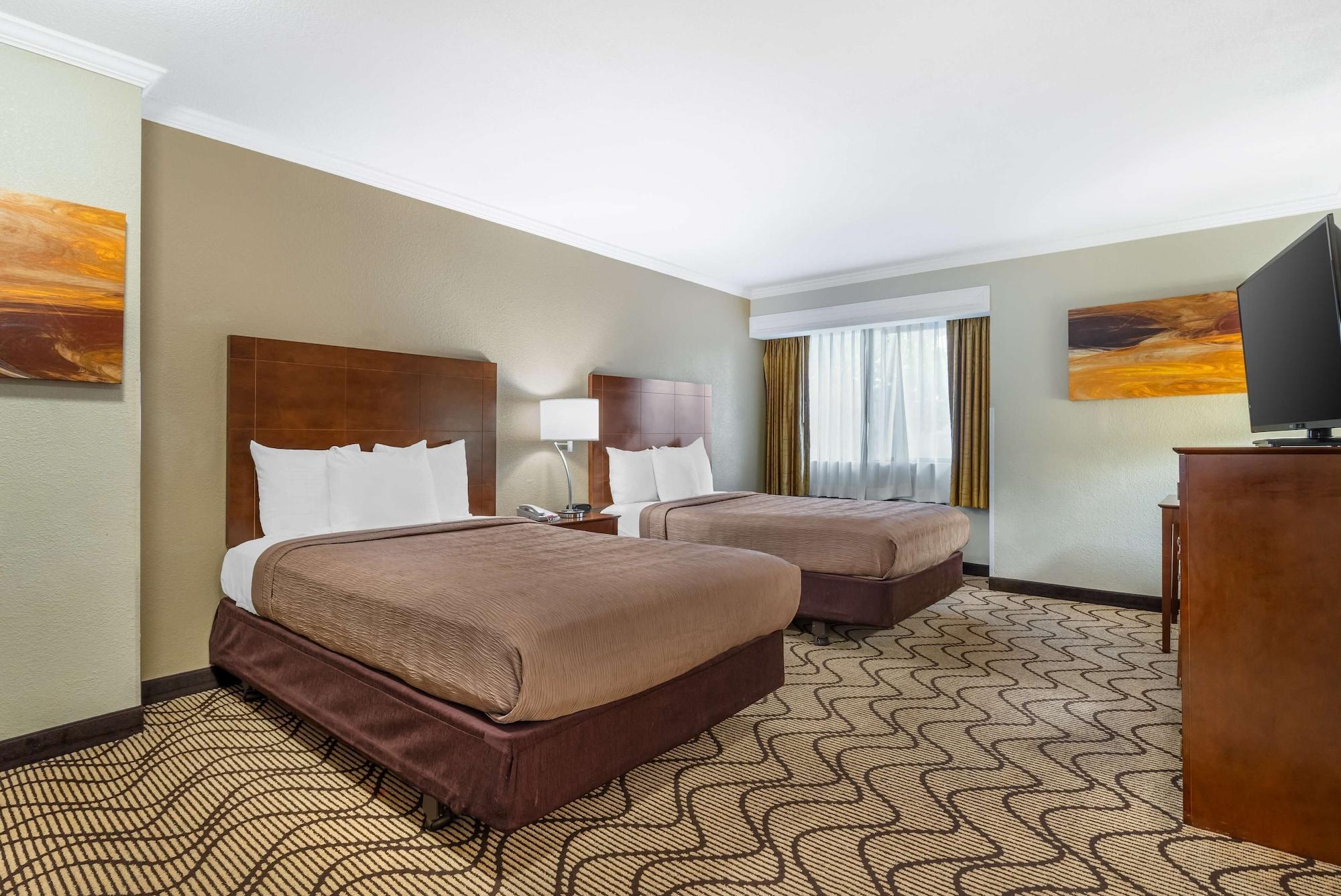 Habitación Best Western John Muir Inn