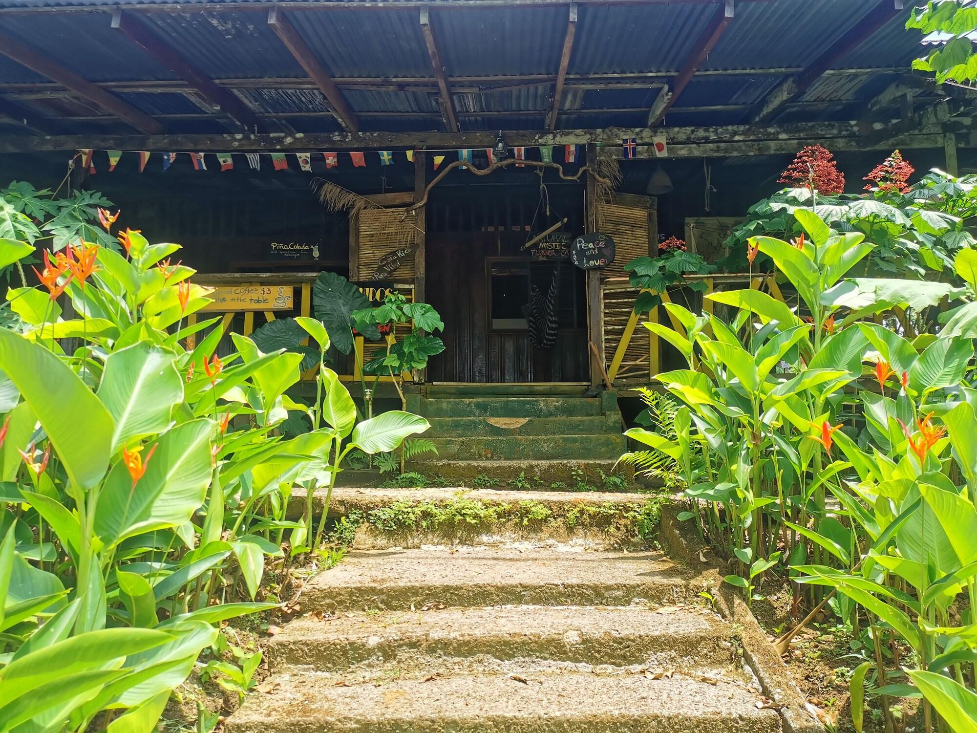 Varios Capitán Morgan Lodge CR Hotel-Restaurant