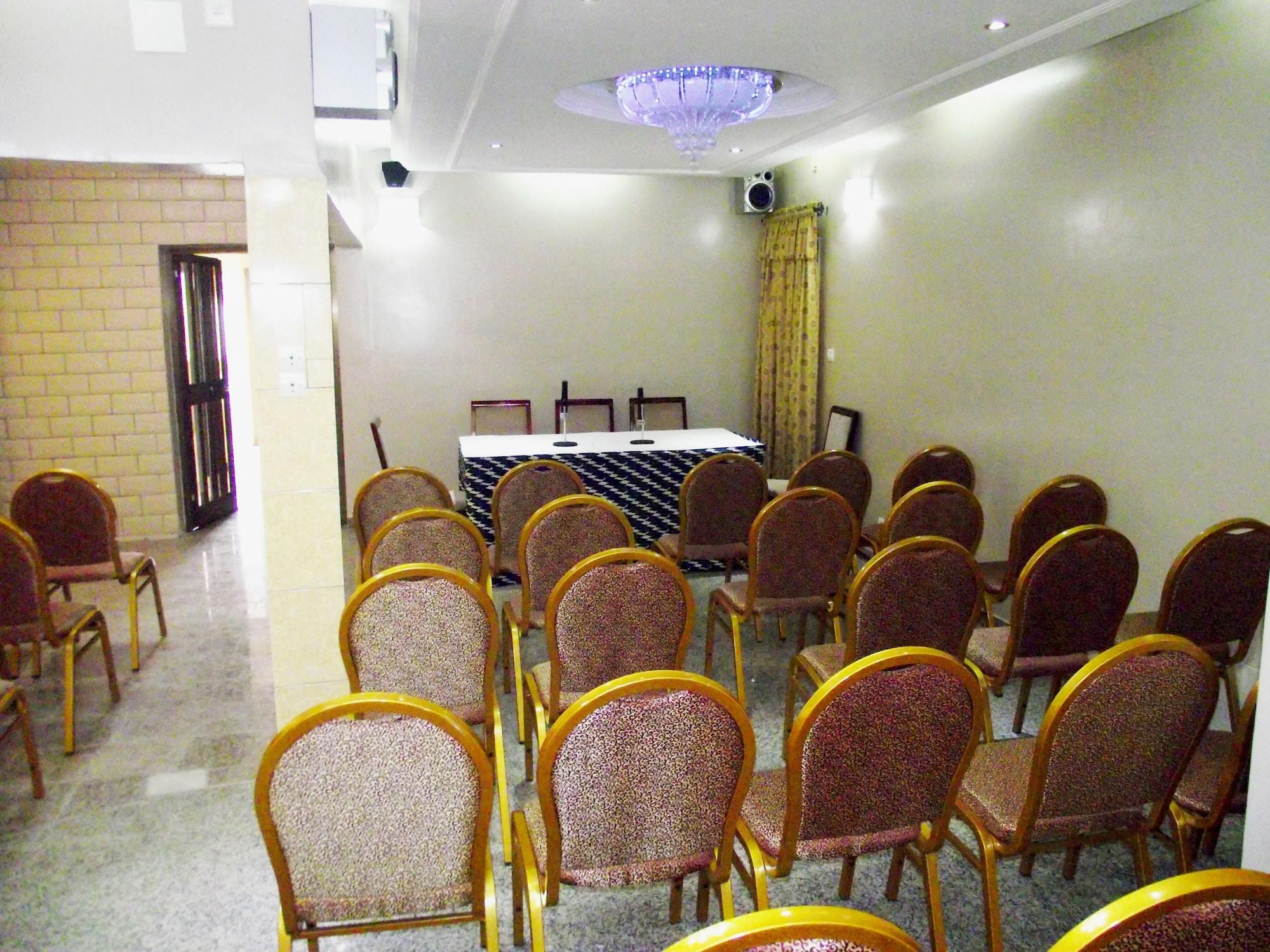Sala de Reuniones Hotel Magnificat Baguida