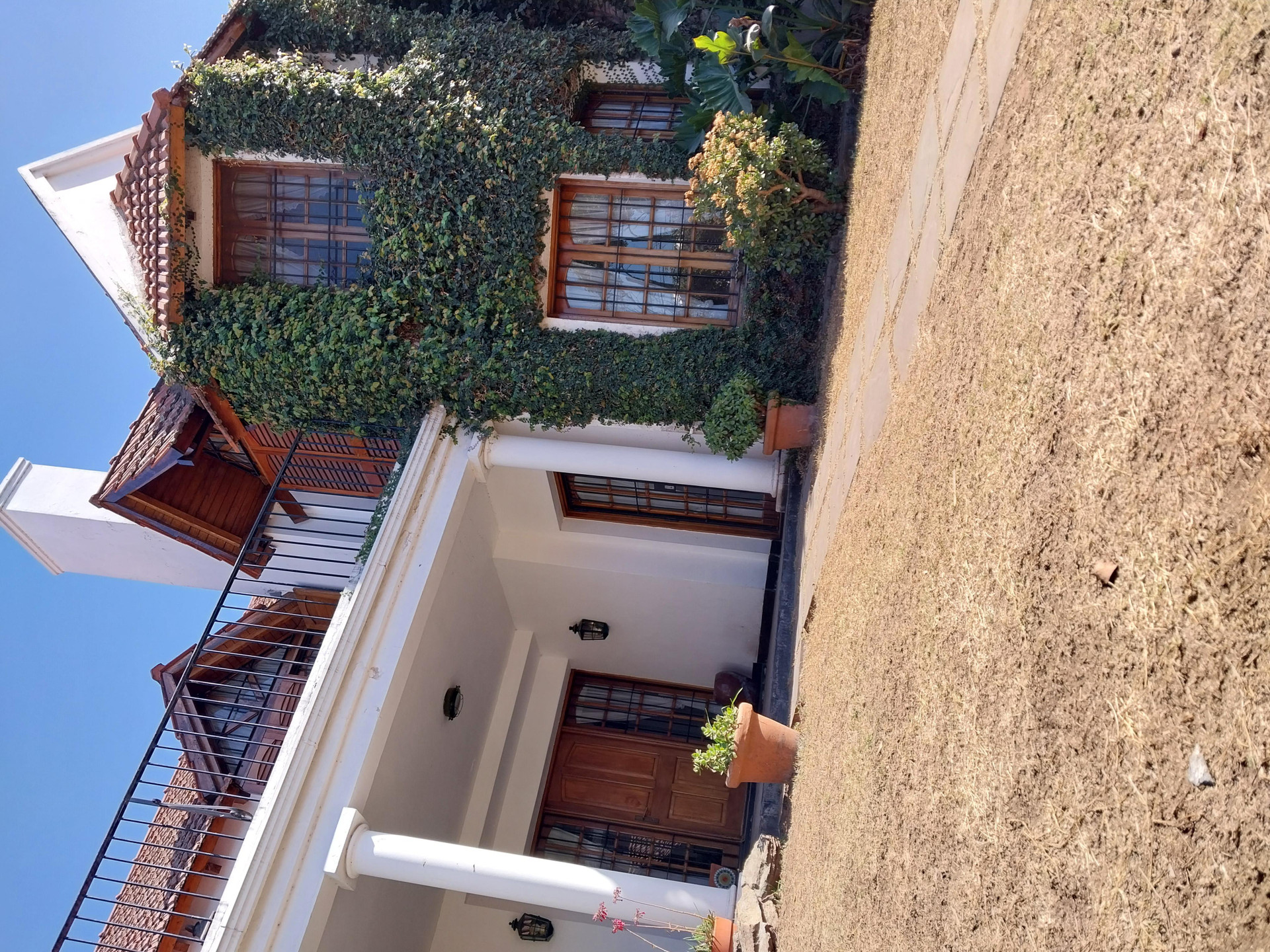 Baño Hostel Why Not Guemes