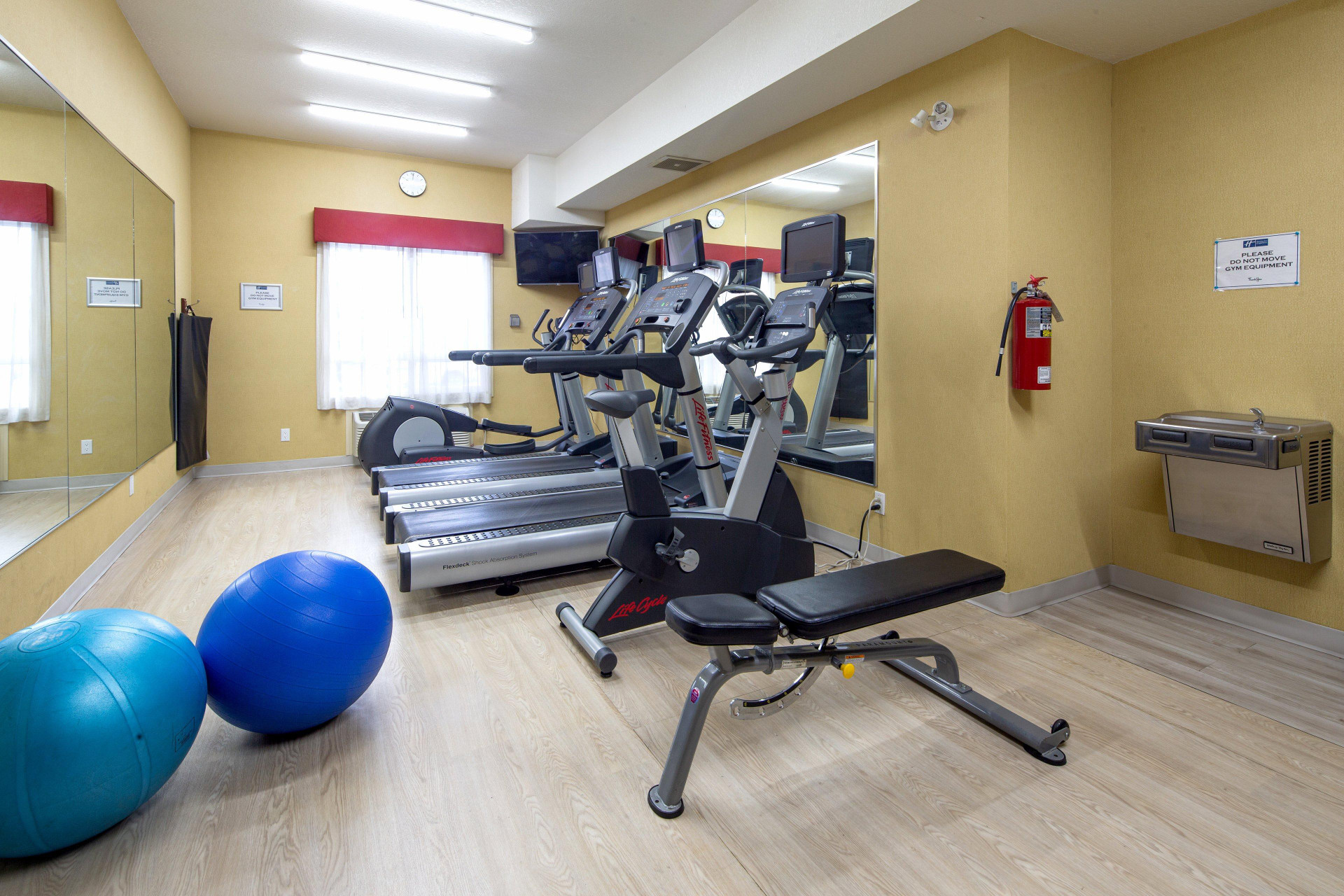 Gimnasio Holiday Inn Express Hotel & Suites Edson by IHG