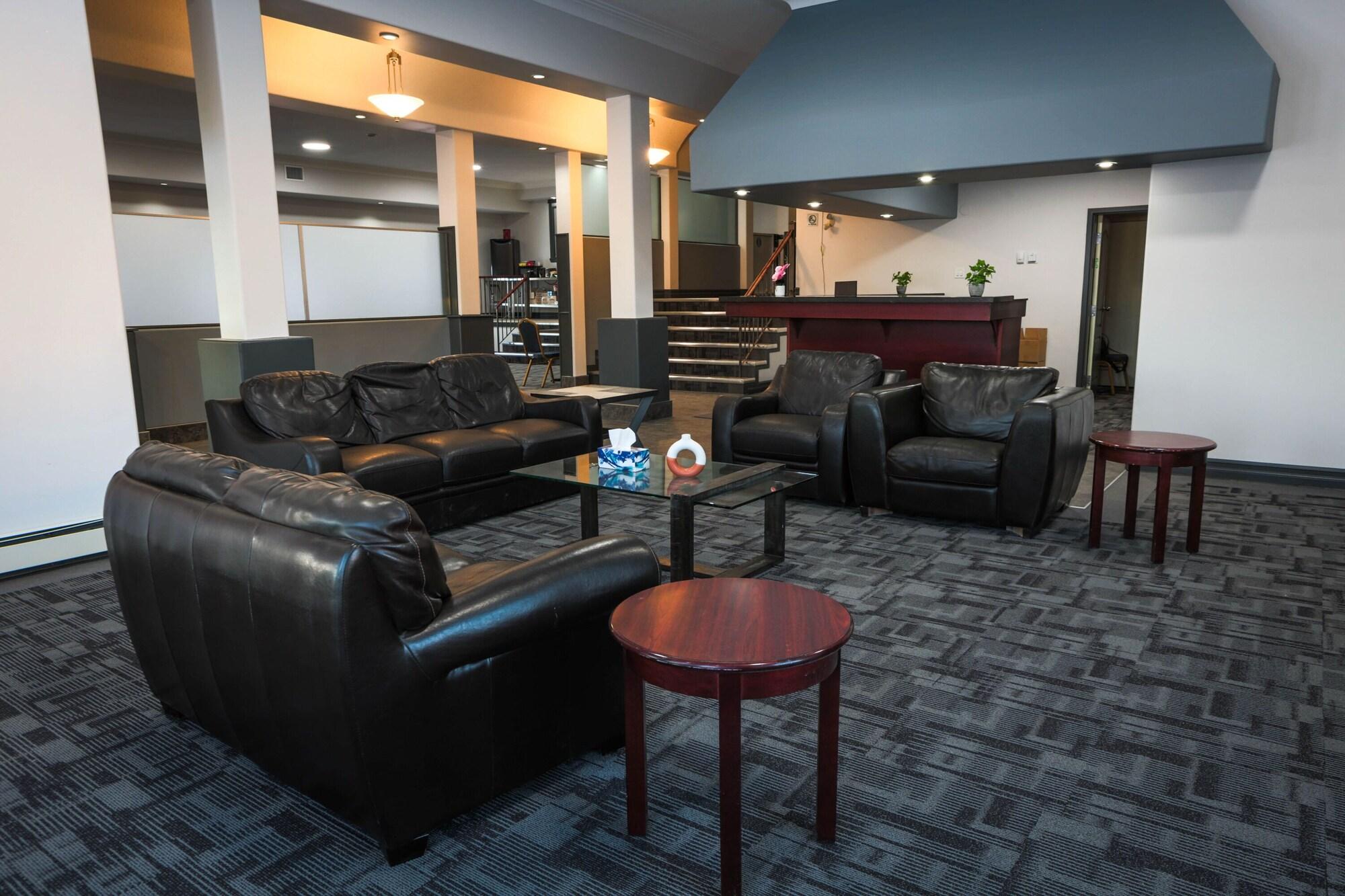 Varios Nova Inn Inuvik