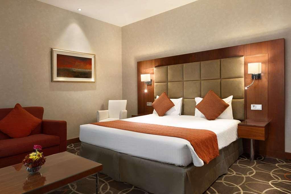 Vista Exterior Montreal Barsha Hotel