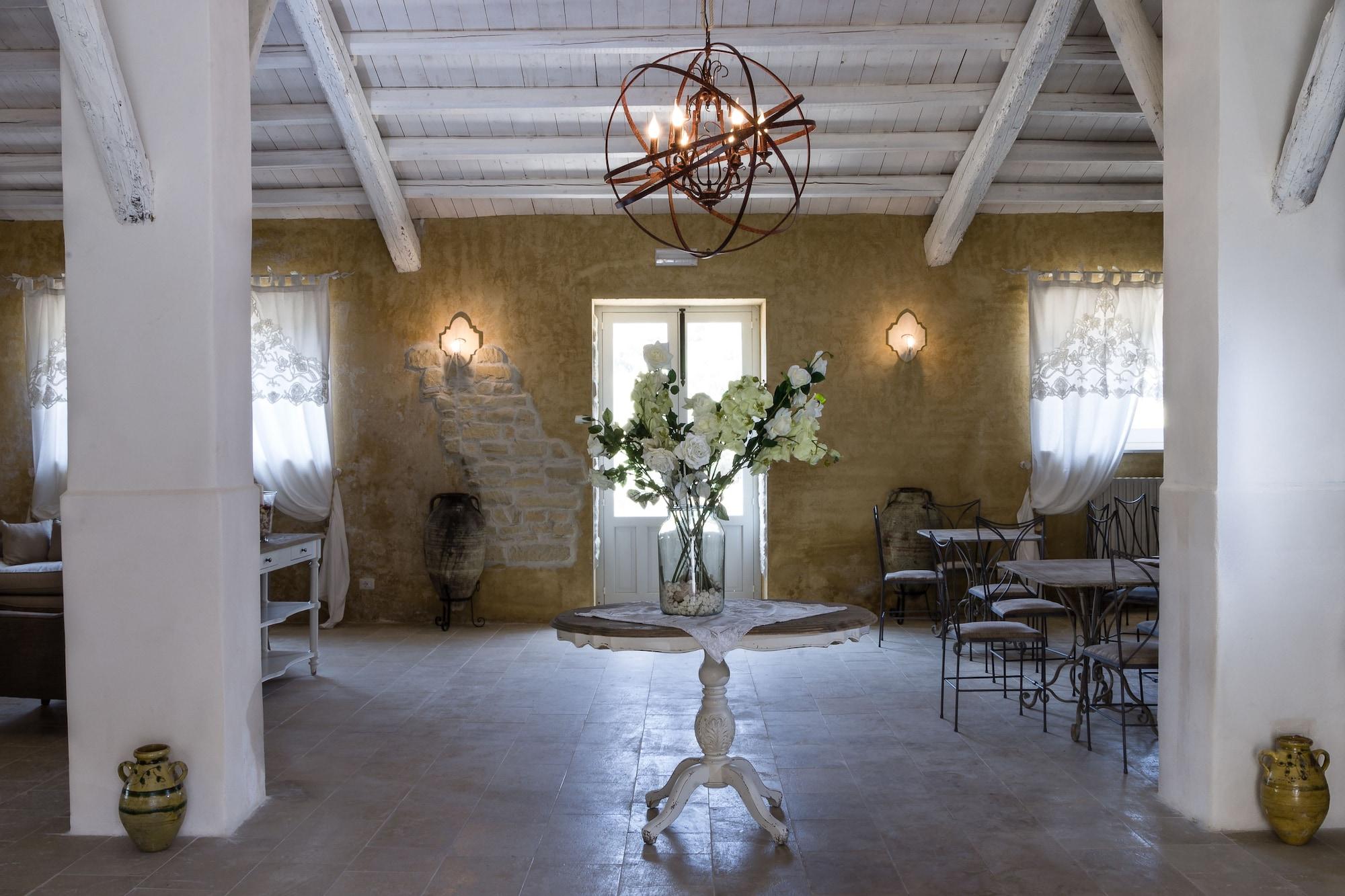Vista Lobby Borgo del Carato