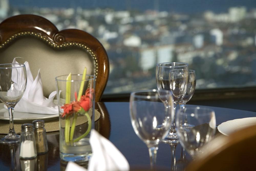 Restaurant B&B Hotel Sado Setúbal