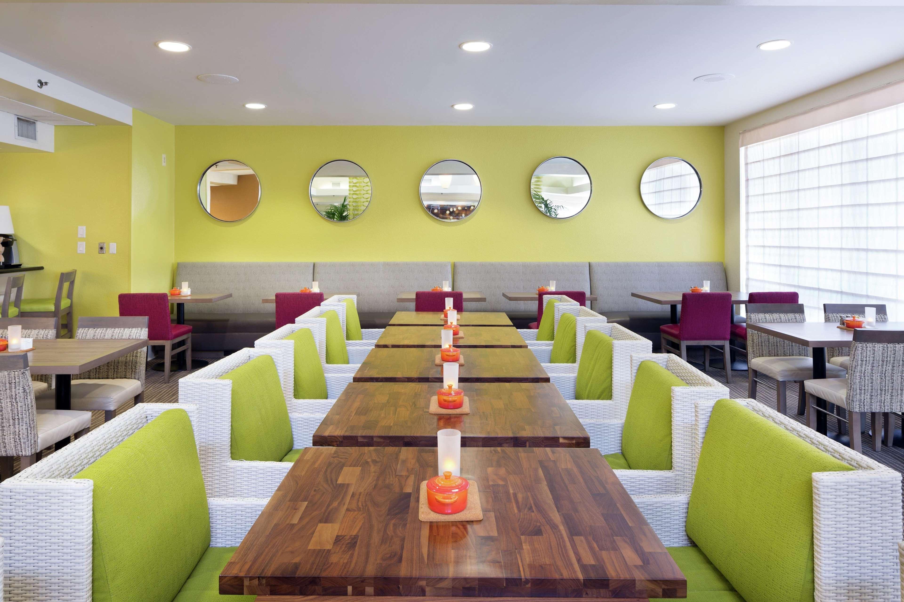 Restaurant Hilton Garden Inn Orange Beach Beachfront