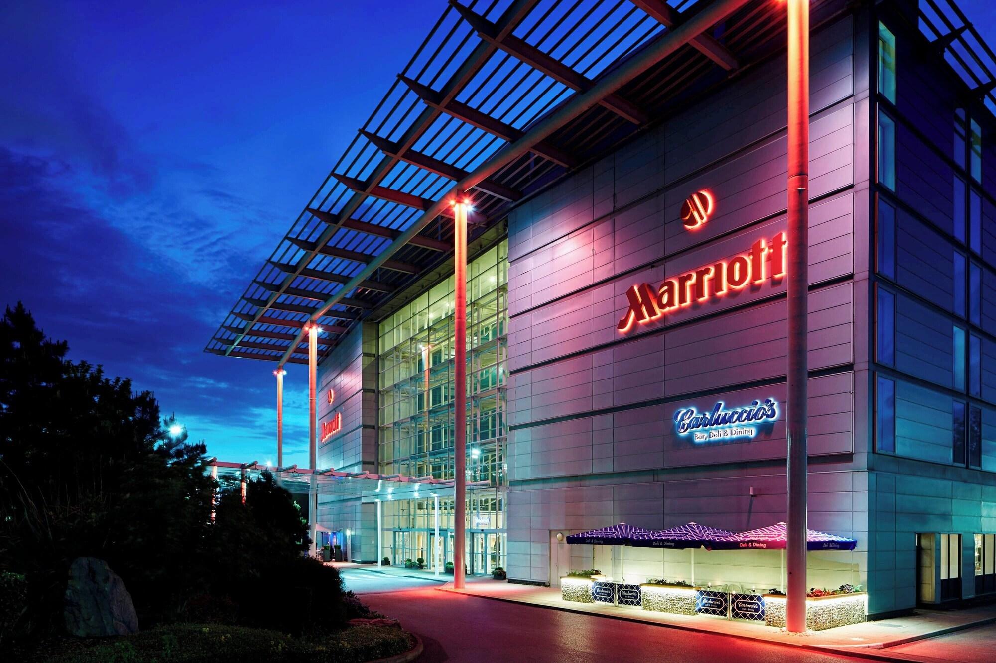 Vista Exterior London Heathrow Marriott Hotel