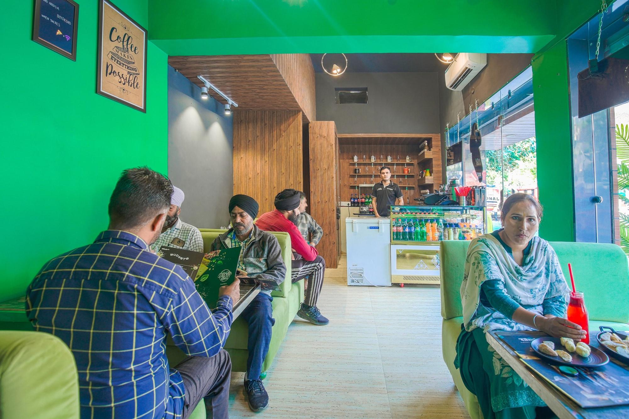 Bar/Salón Hotel City Castle