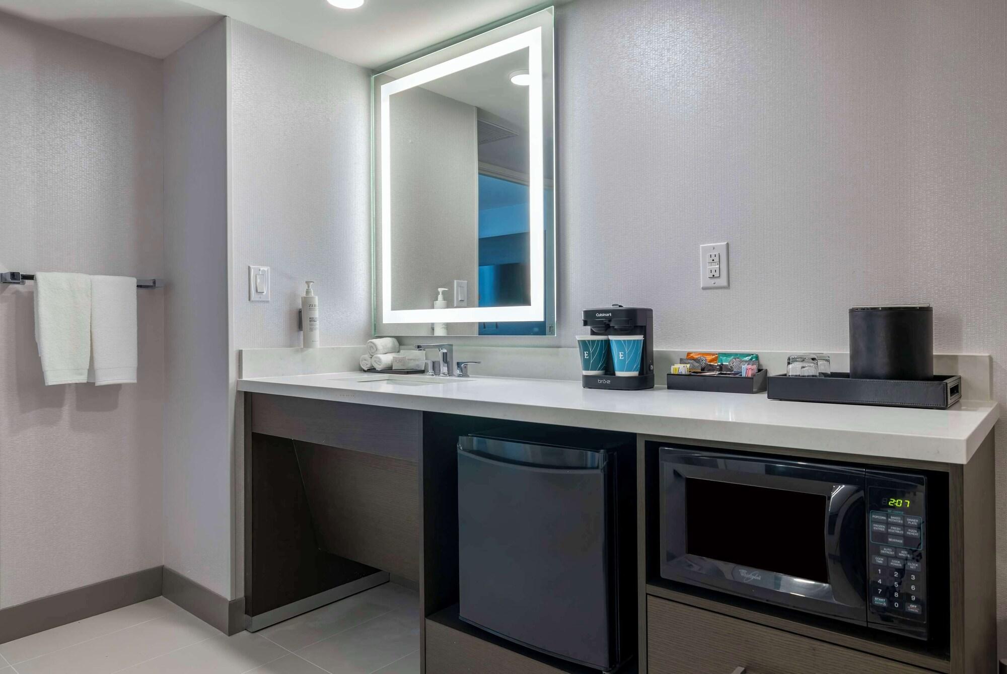 Habitación Embassy Suites by Hilton Tulsa I-44