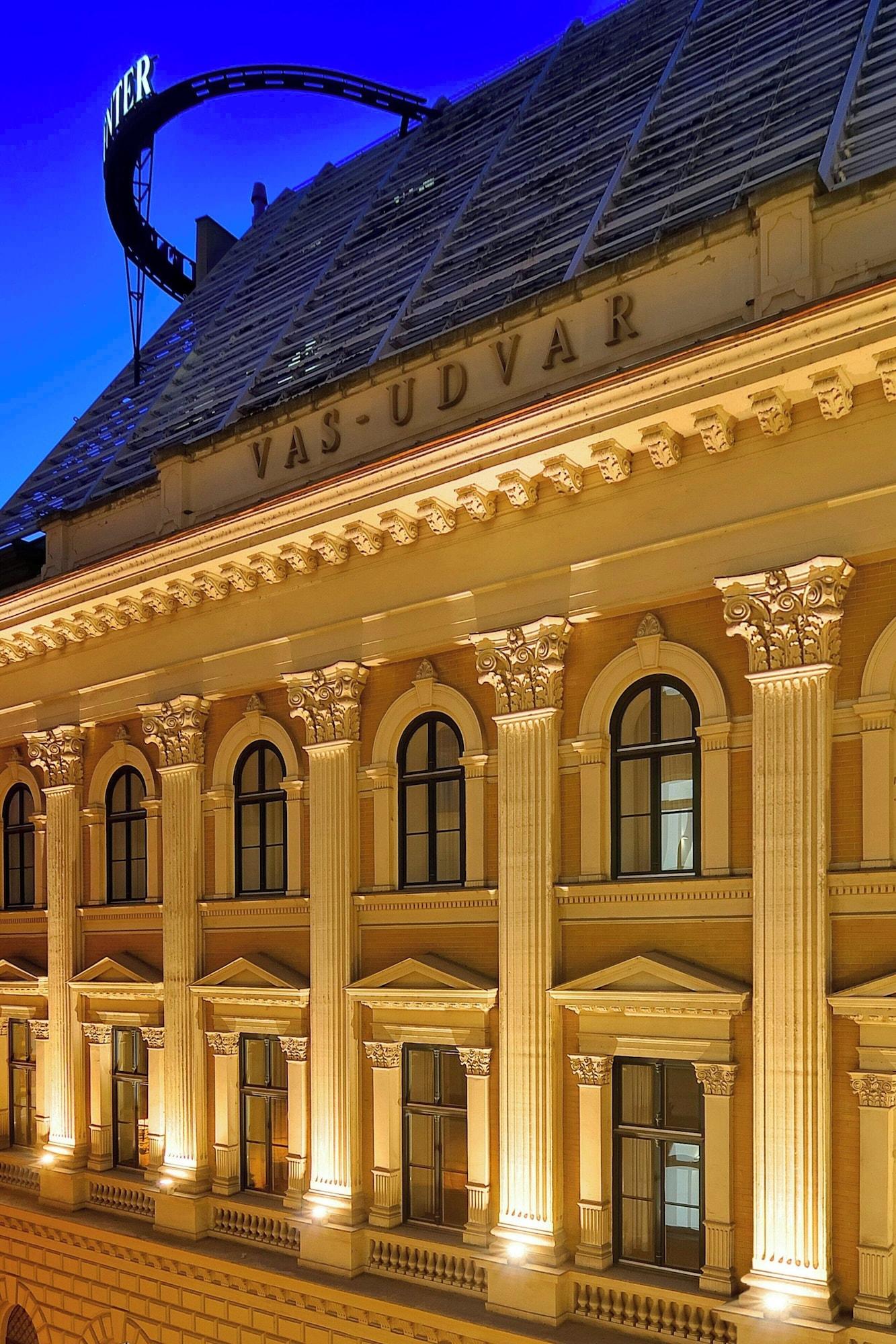 Vista Exterior Marriott Executive Apartments Millennium Court