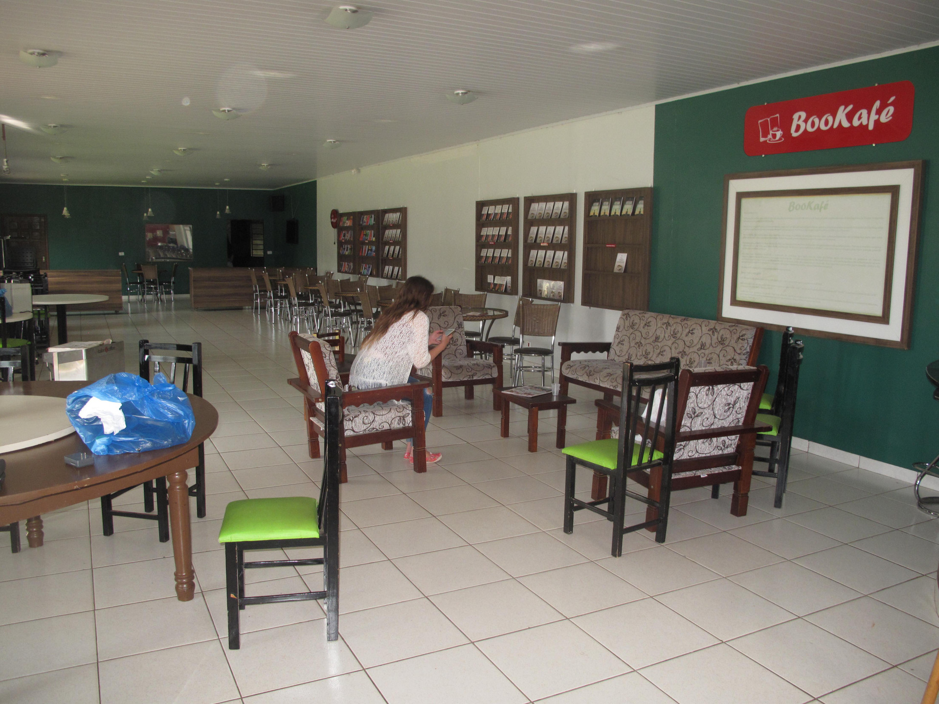Restaurant Hostel Bookafe UpFront