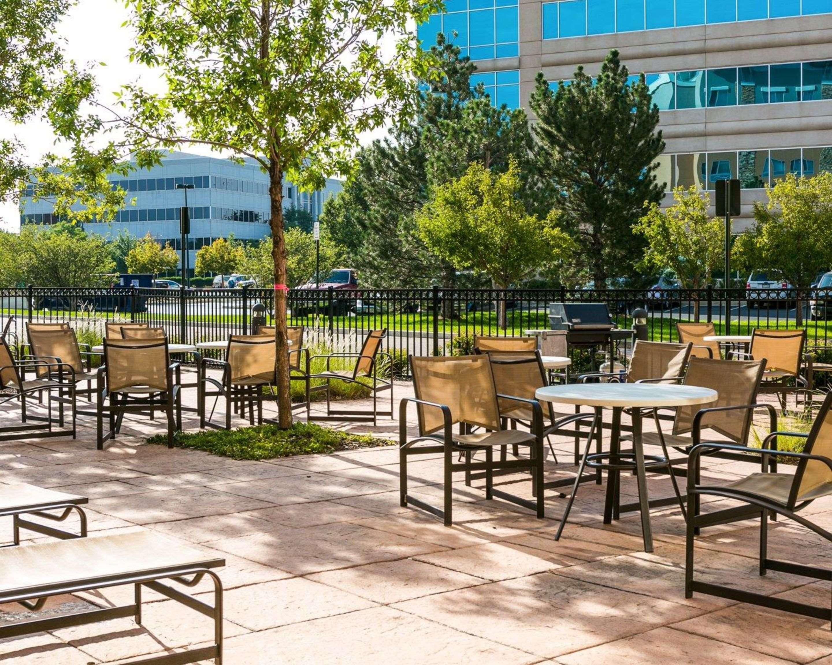 Restaurant Cambria Suites Denver Airport