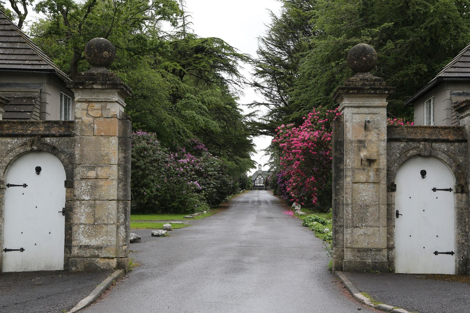 Vista Exterior Maes Manor Hotel