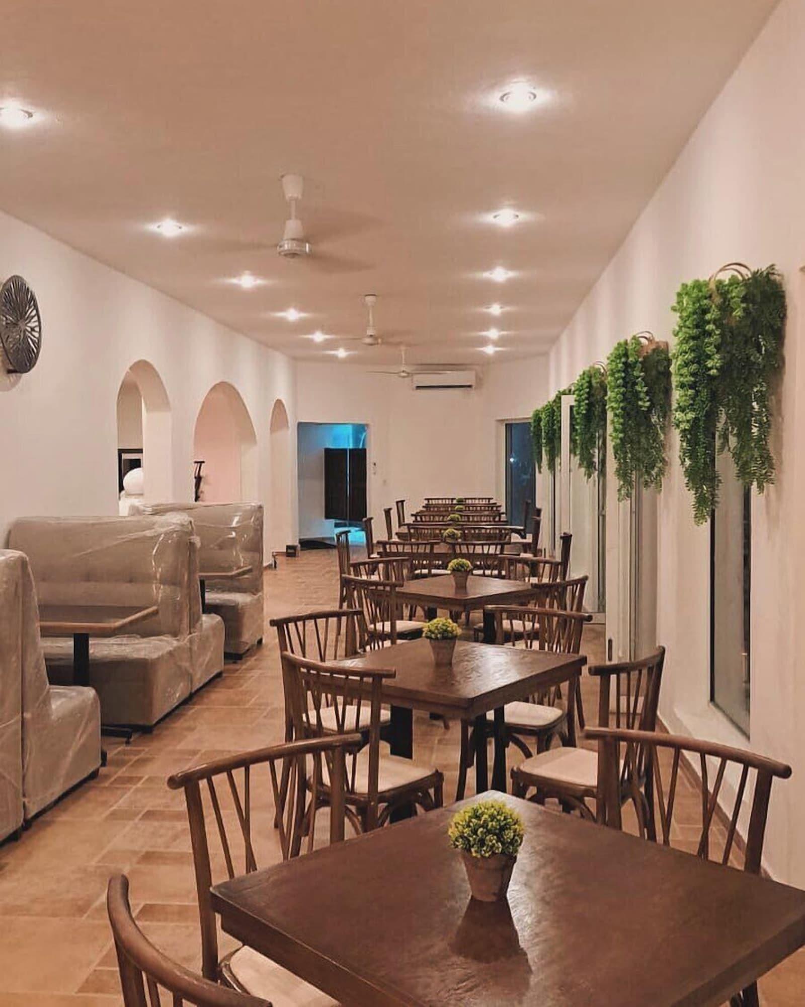 Restaurant Hotel Costa Bugambilias