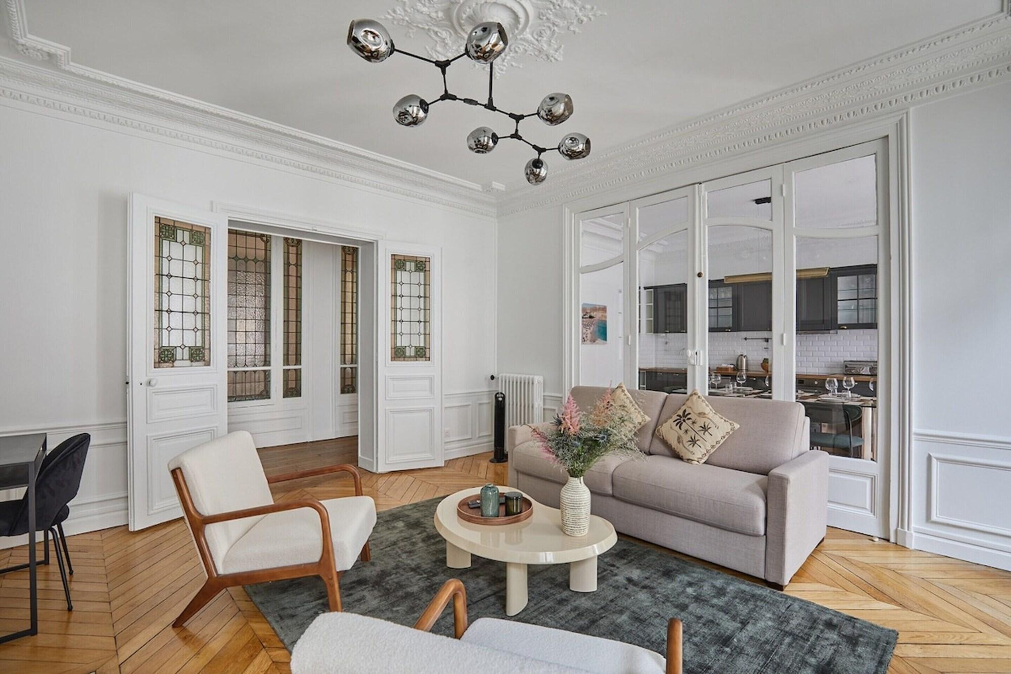 Varios Sublime Apartment in the Heart of Paris