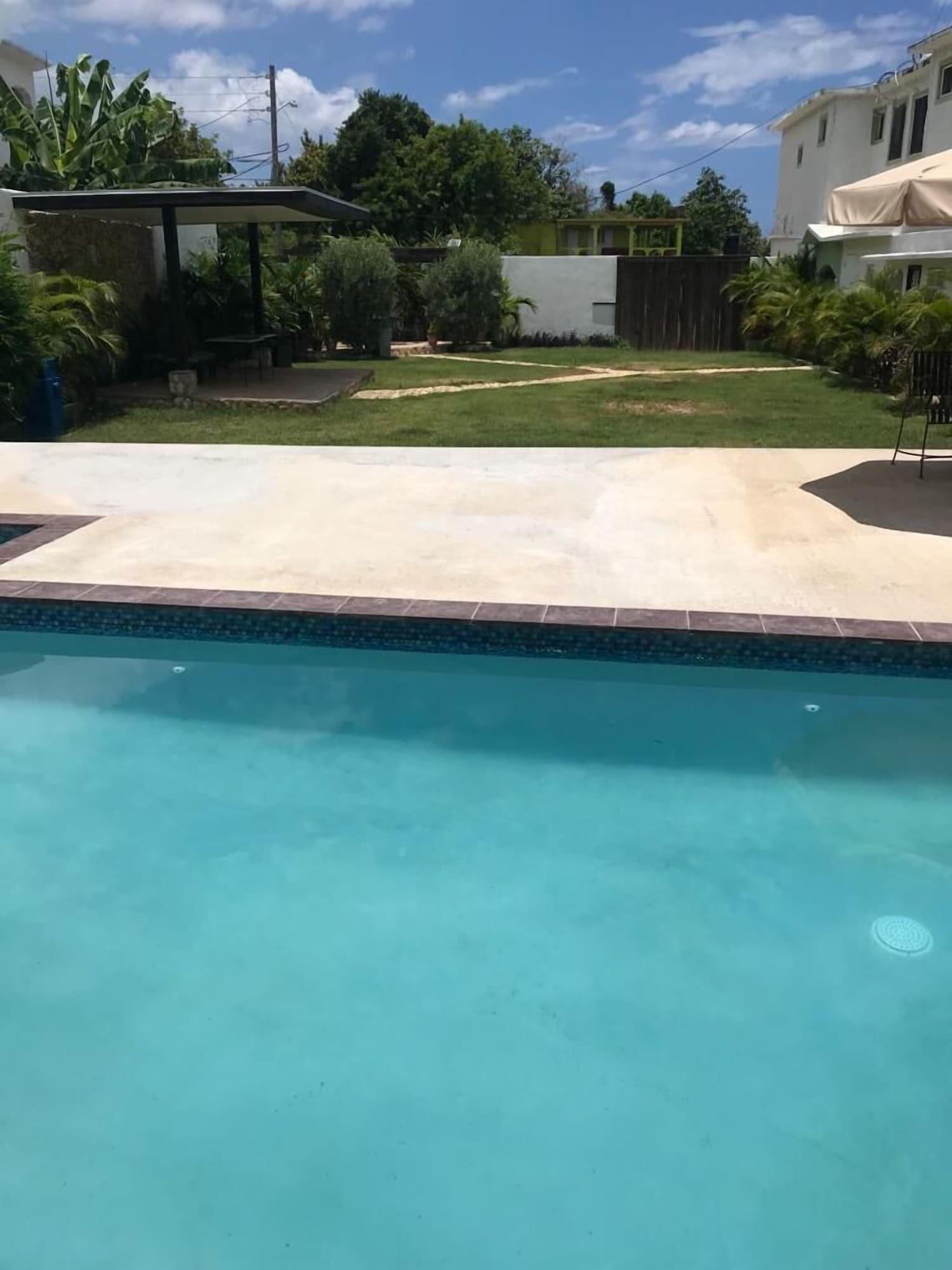Vista Piscina Hotel Citadel Rosehall