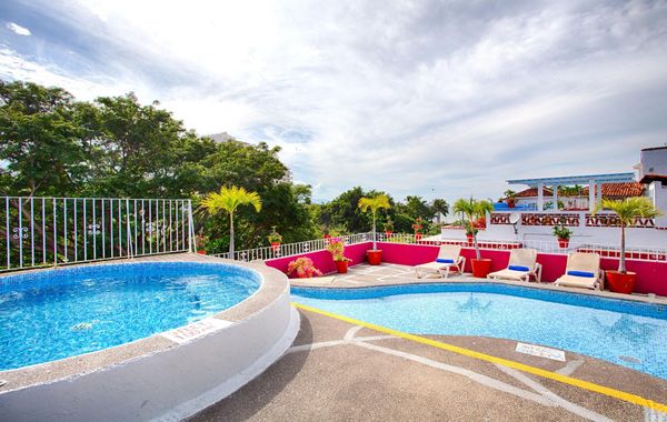 Suites Plaza del Rio - Family Hotel Malecon Centro - Hoteles cerca de Malecón en Puerto Vallarta