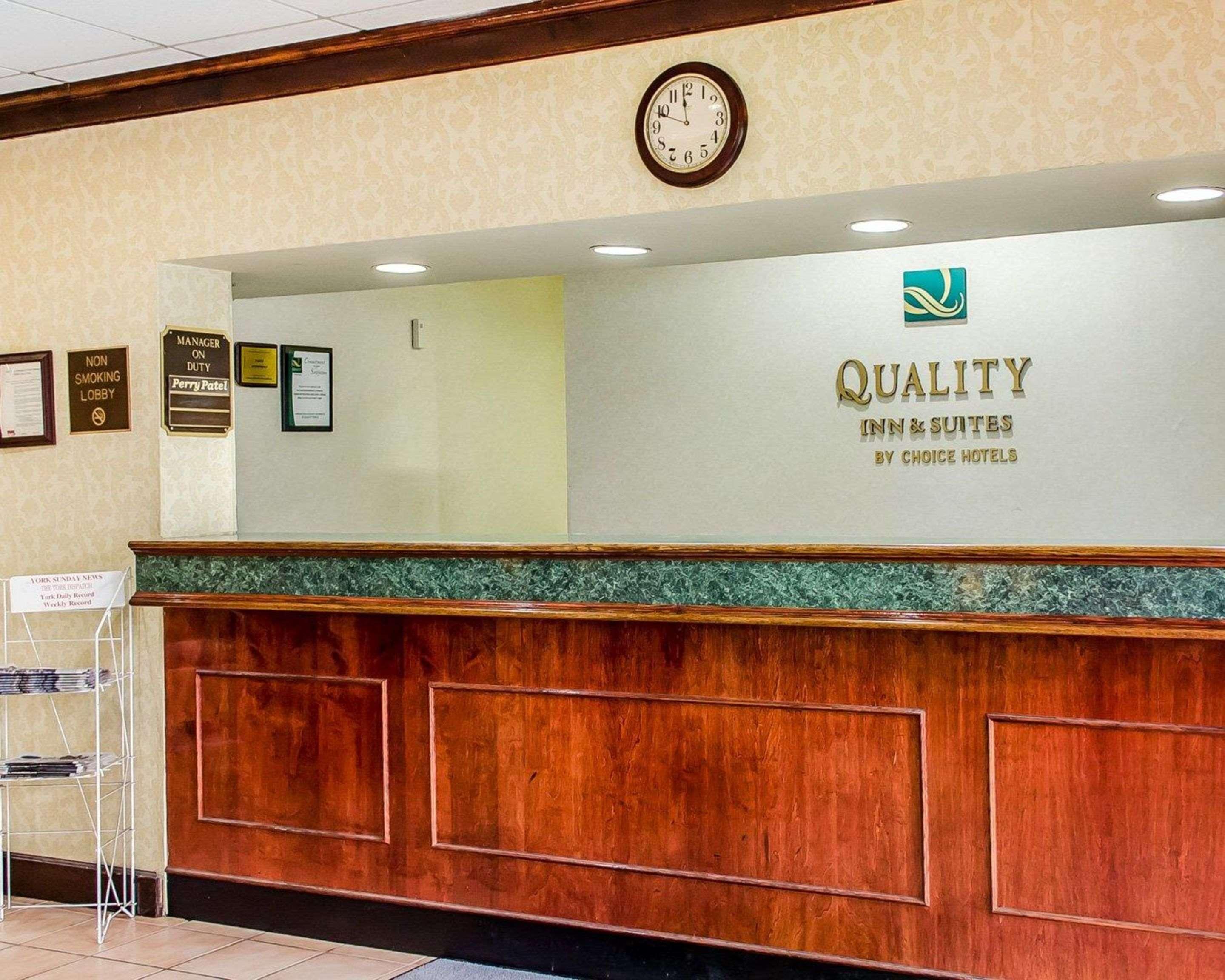 Vista Lobby Quality Inn & Suites