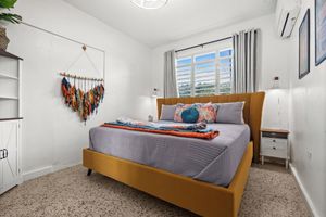 Alquiler Vacacional - Unique 2-Home Family Getaway Near Beaches Airport Restaurants.  Ideal for Groups