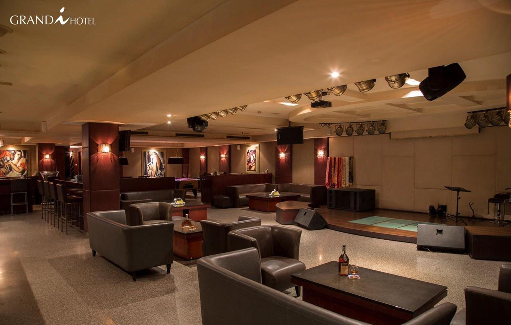 Bar/Salón I Hotel