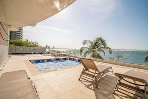 Alquiler Vacacional - Cozy apartment in Playa Salguero, direct access to the sea.