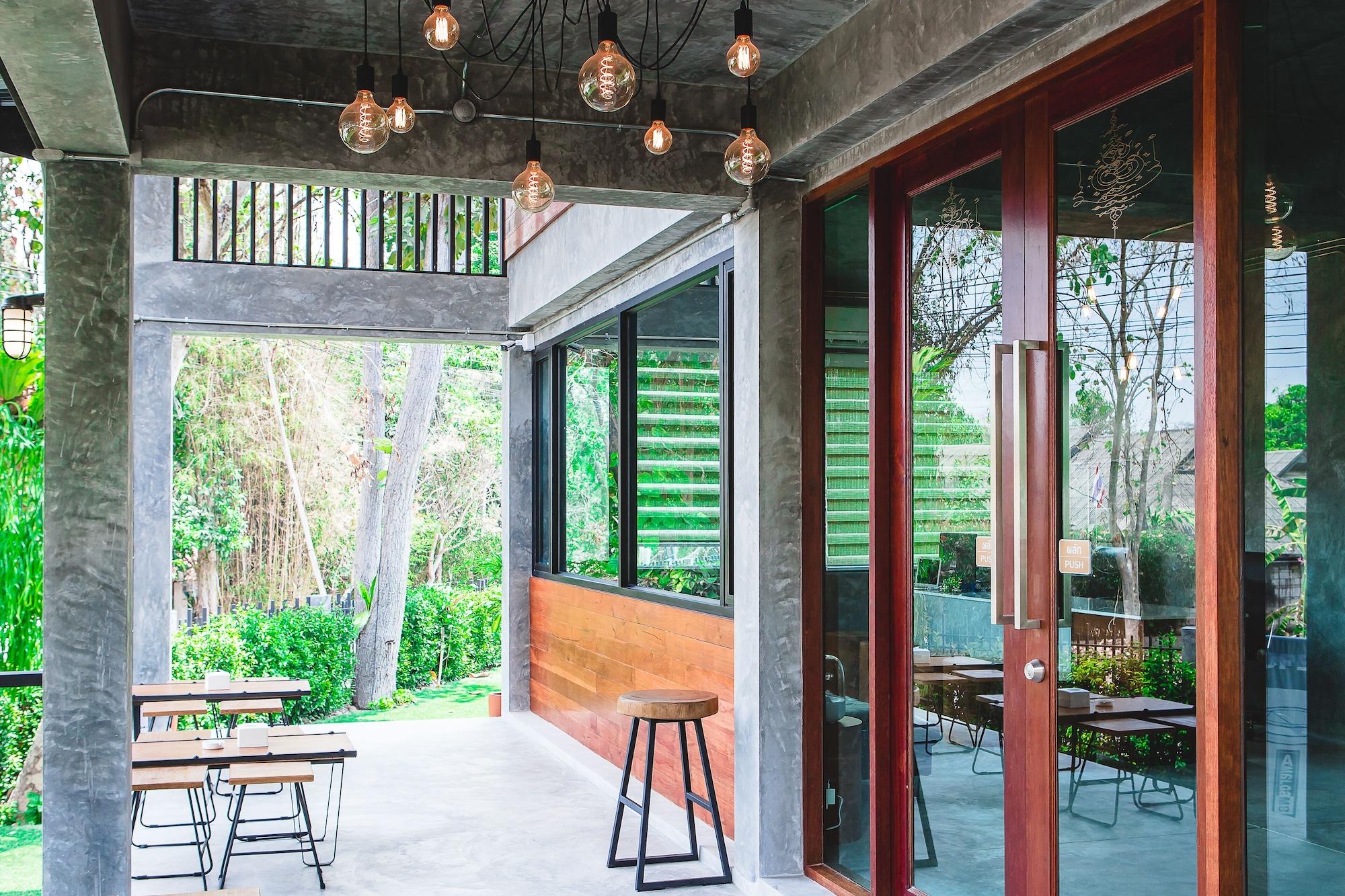 Restaurant Stucco Loft Residency