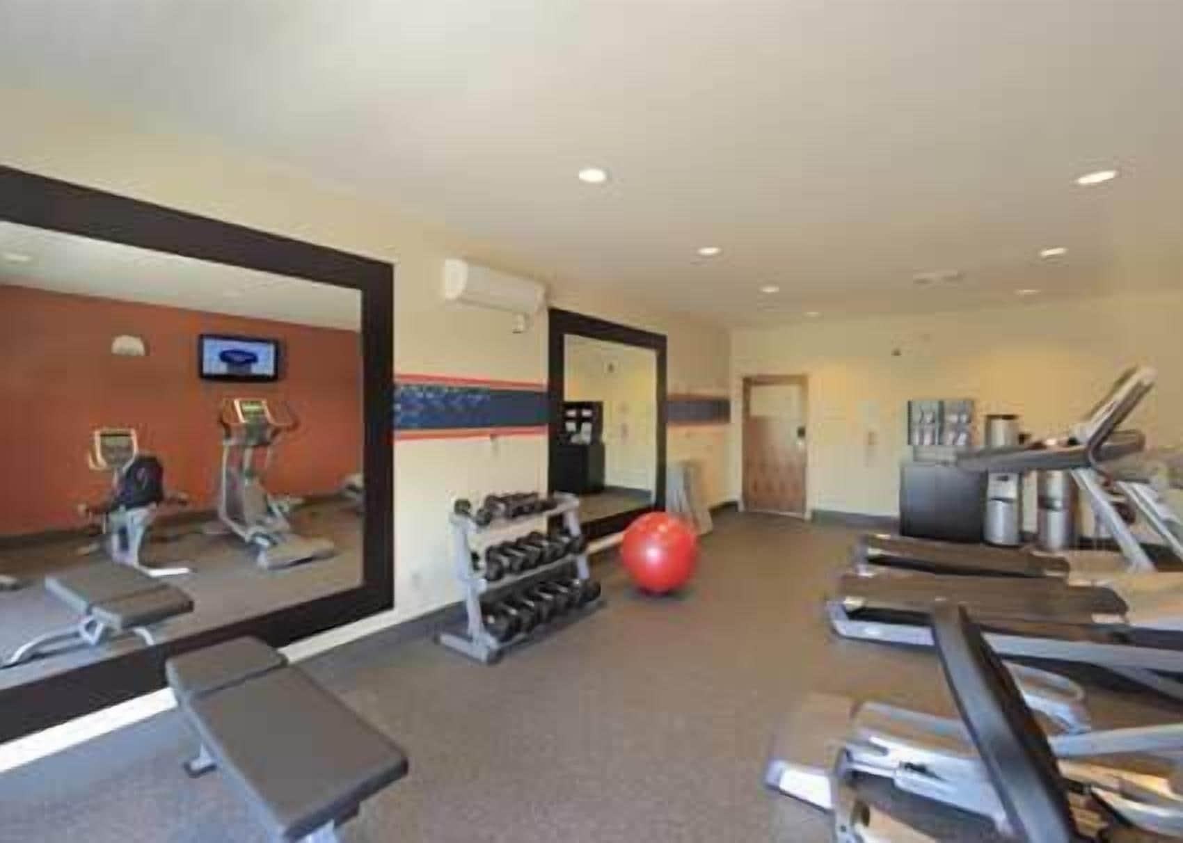 Gimnasio Hampton Inn Yorkville