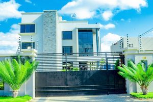 Alojamiento - Inoga Luxury Hotel