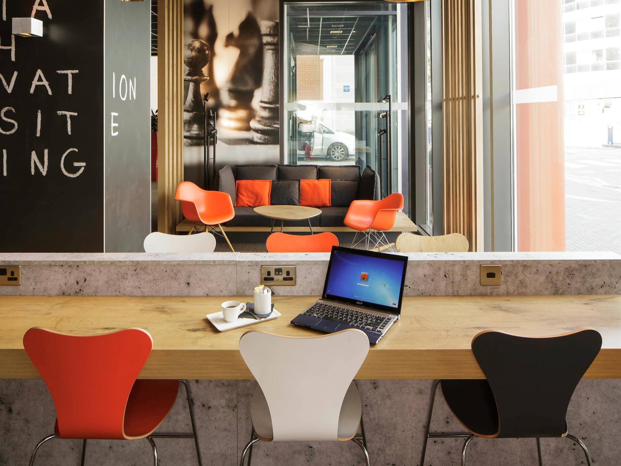 Restaurant ibis London Excel Docklands