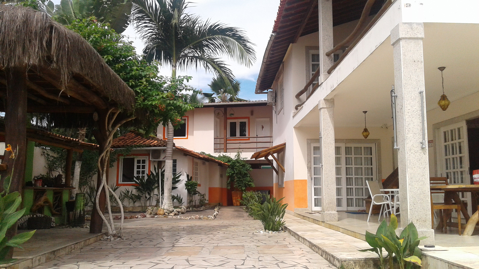 Vista Exterior Chic n' Choc