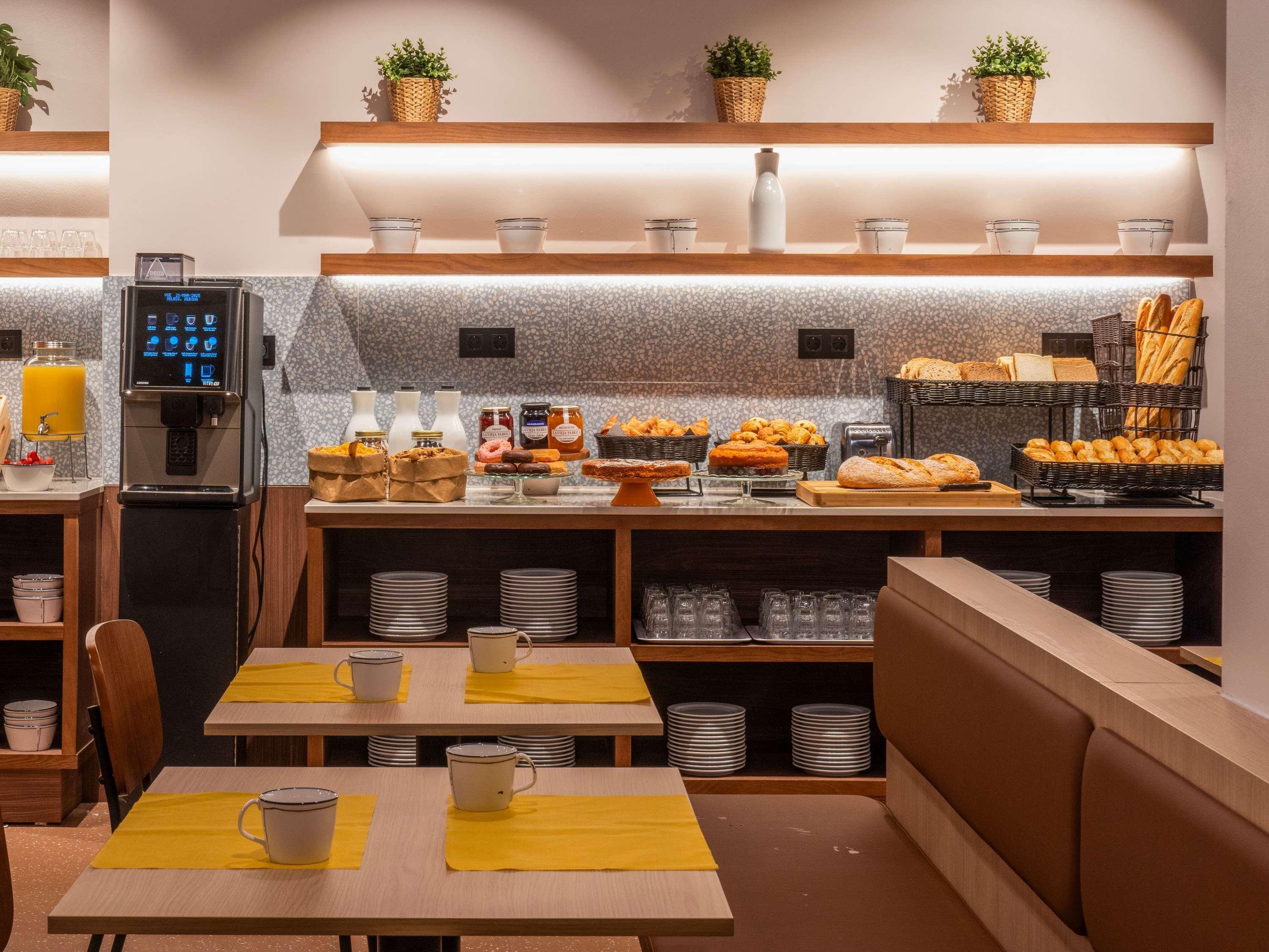 Restaurant ibis Styles Zaragoza Ramiro I