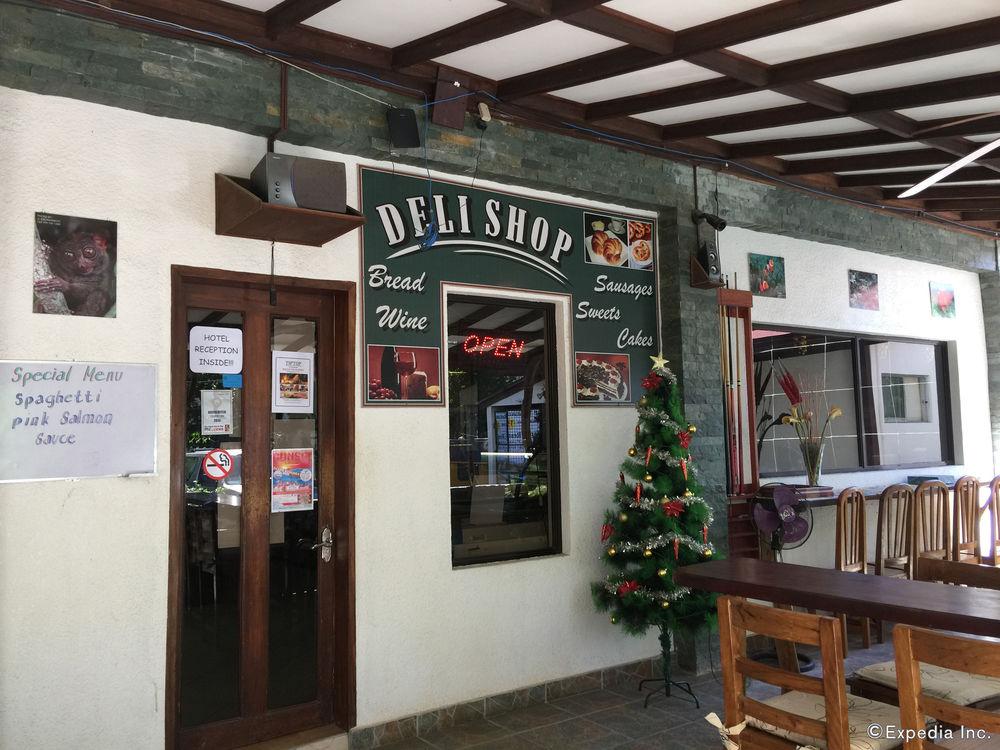 Vista Exterior TipTop Hotel Resto and Delishop