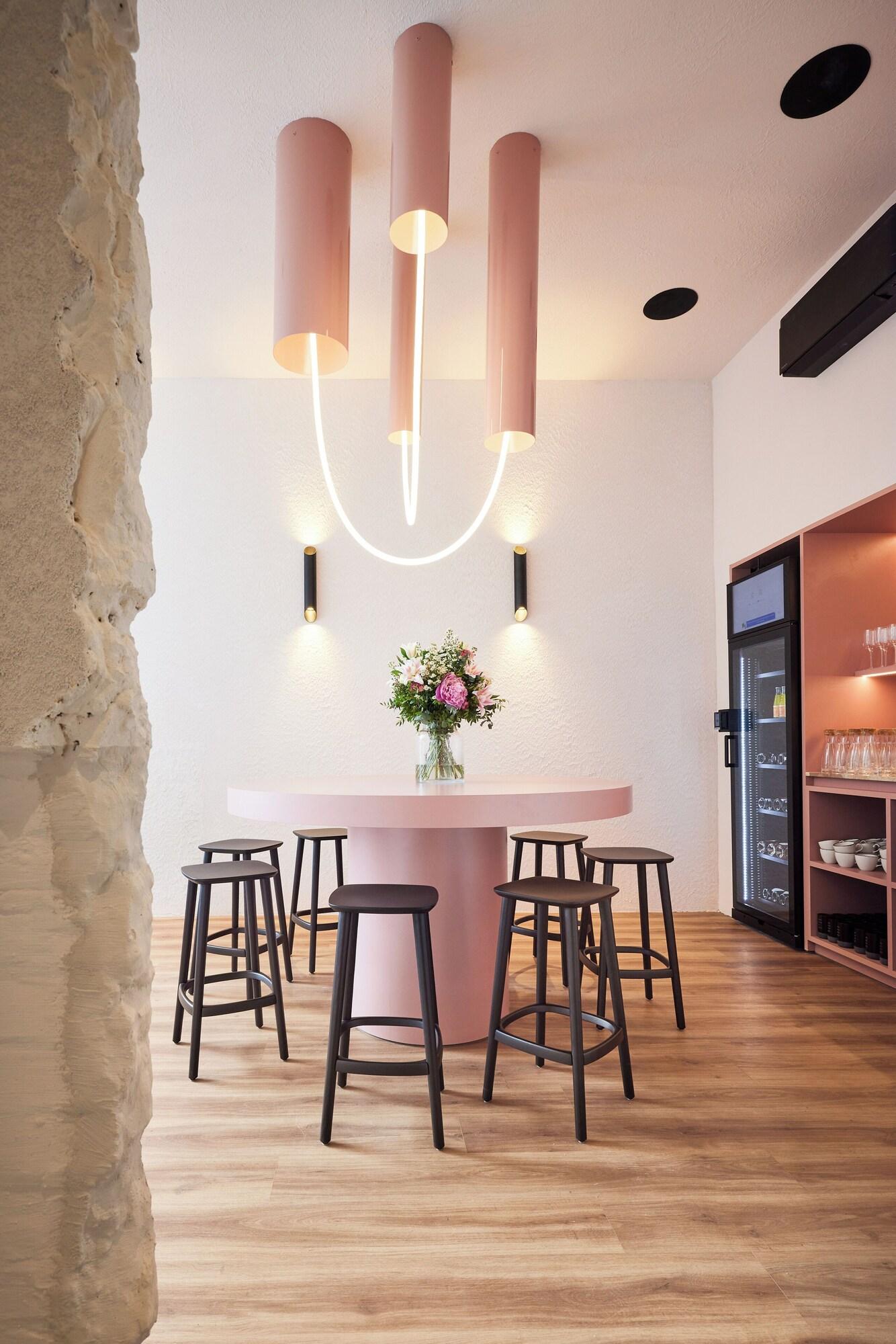 Bar/Salón Rosa Hotel