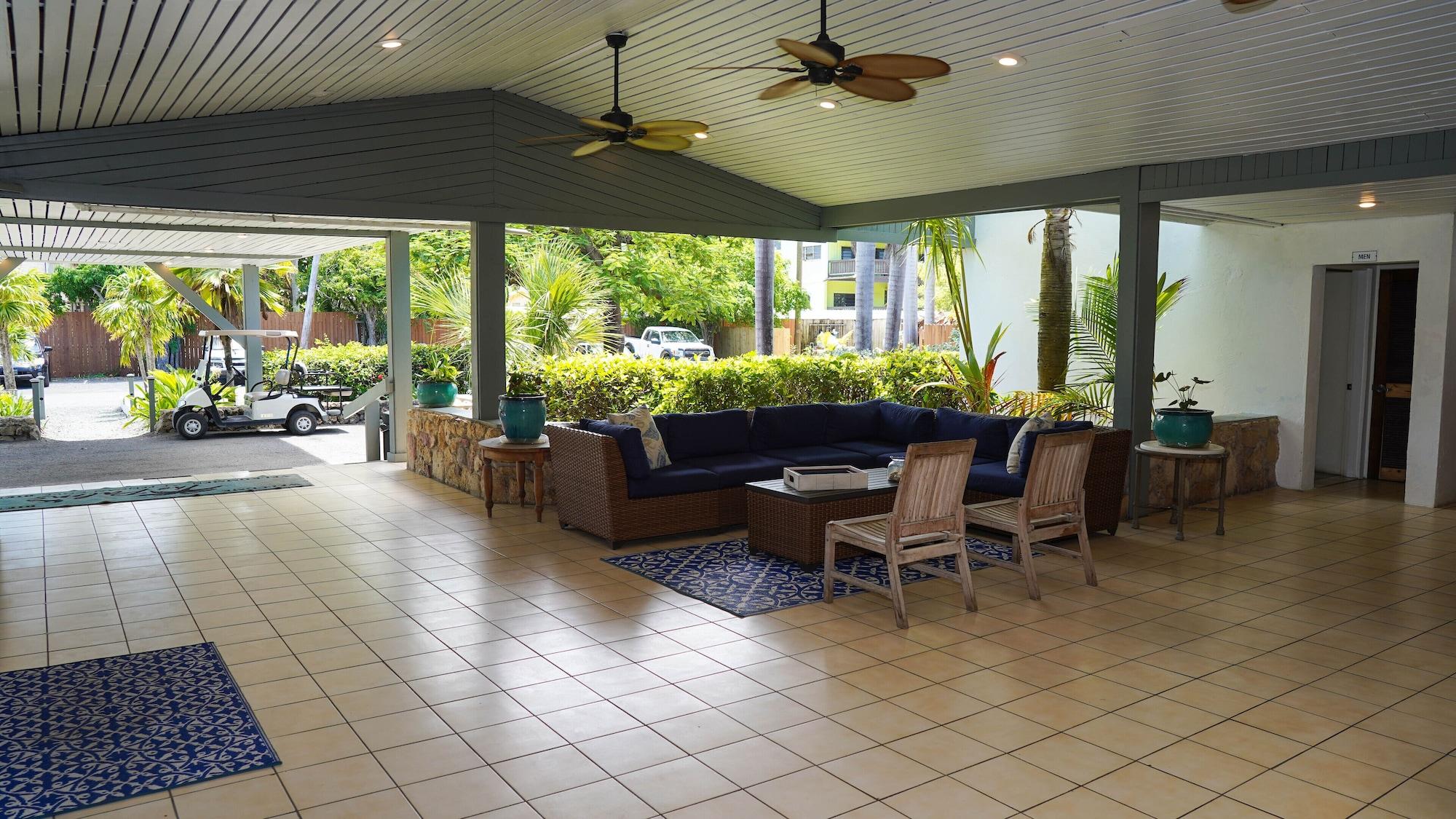 Vista Lobby The Palms at Pelican Cove