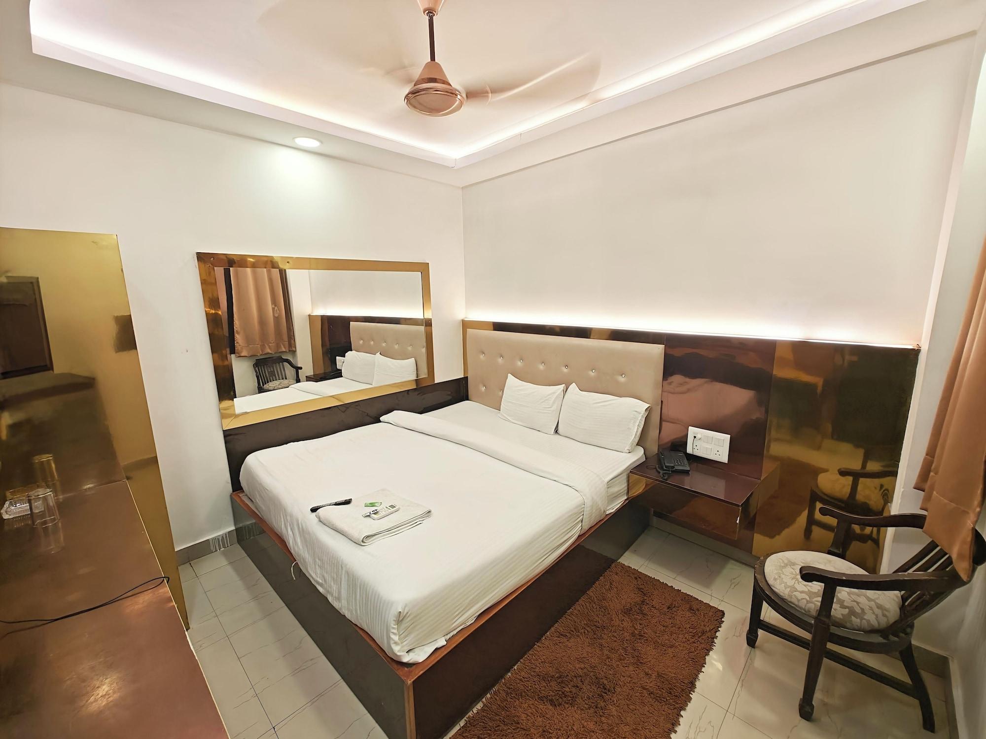 Varios Hotel Apple Villa @ Paharganj