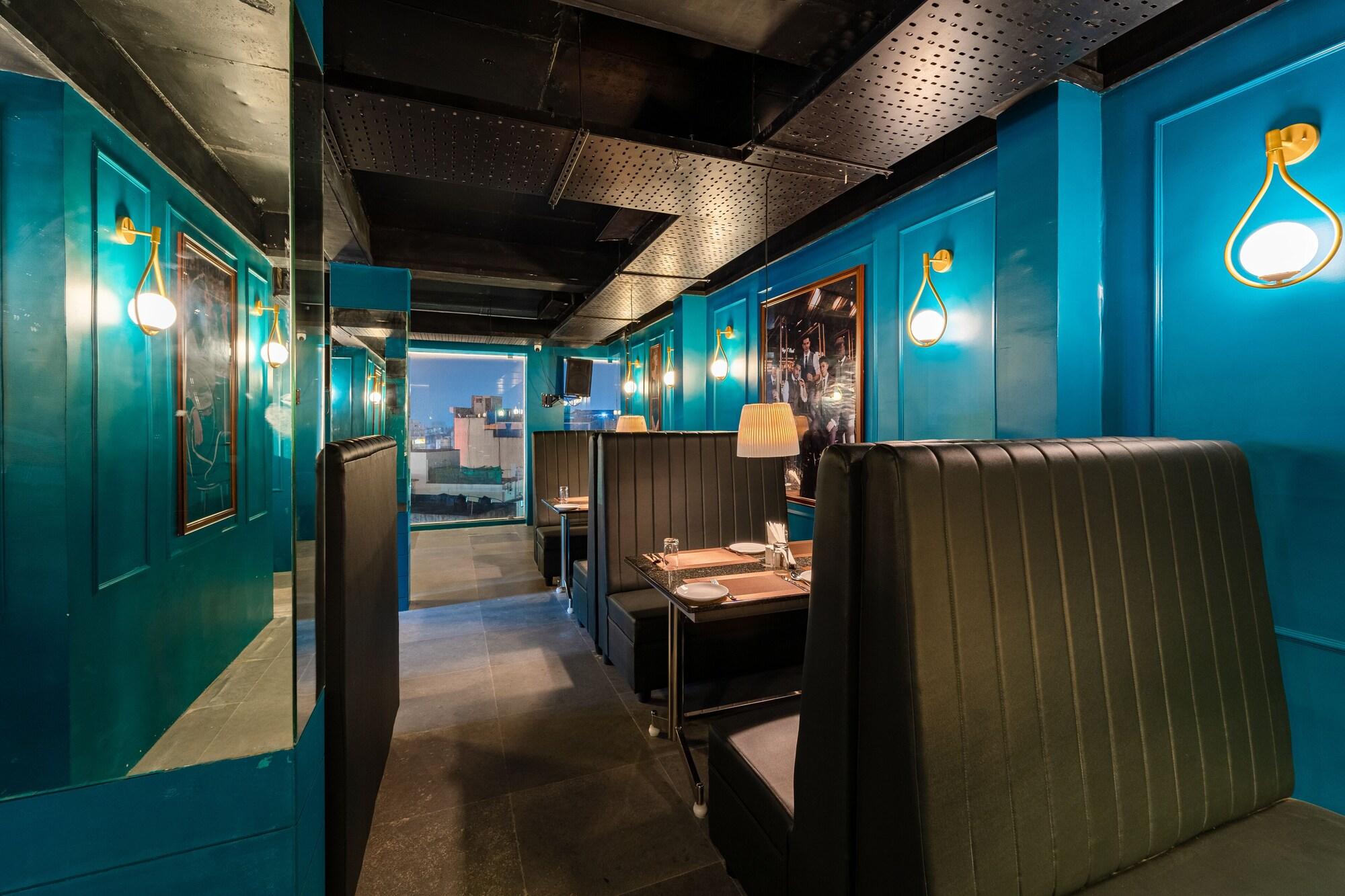 Restaurant Rolling space